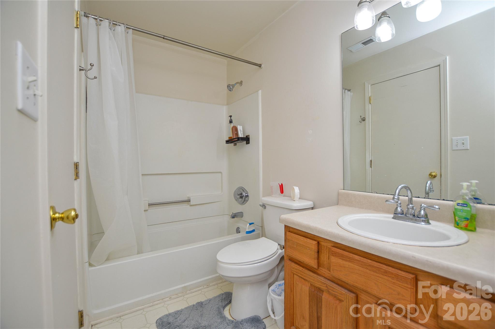 9810 Campus Walk Lane #F — Charlotte