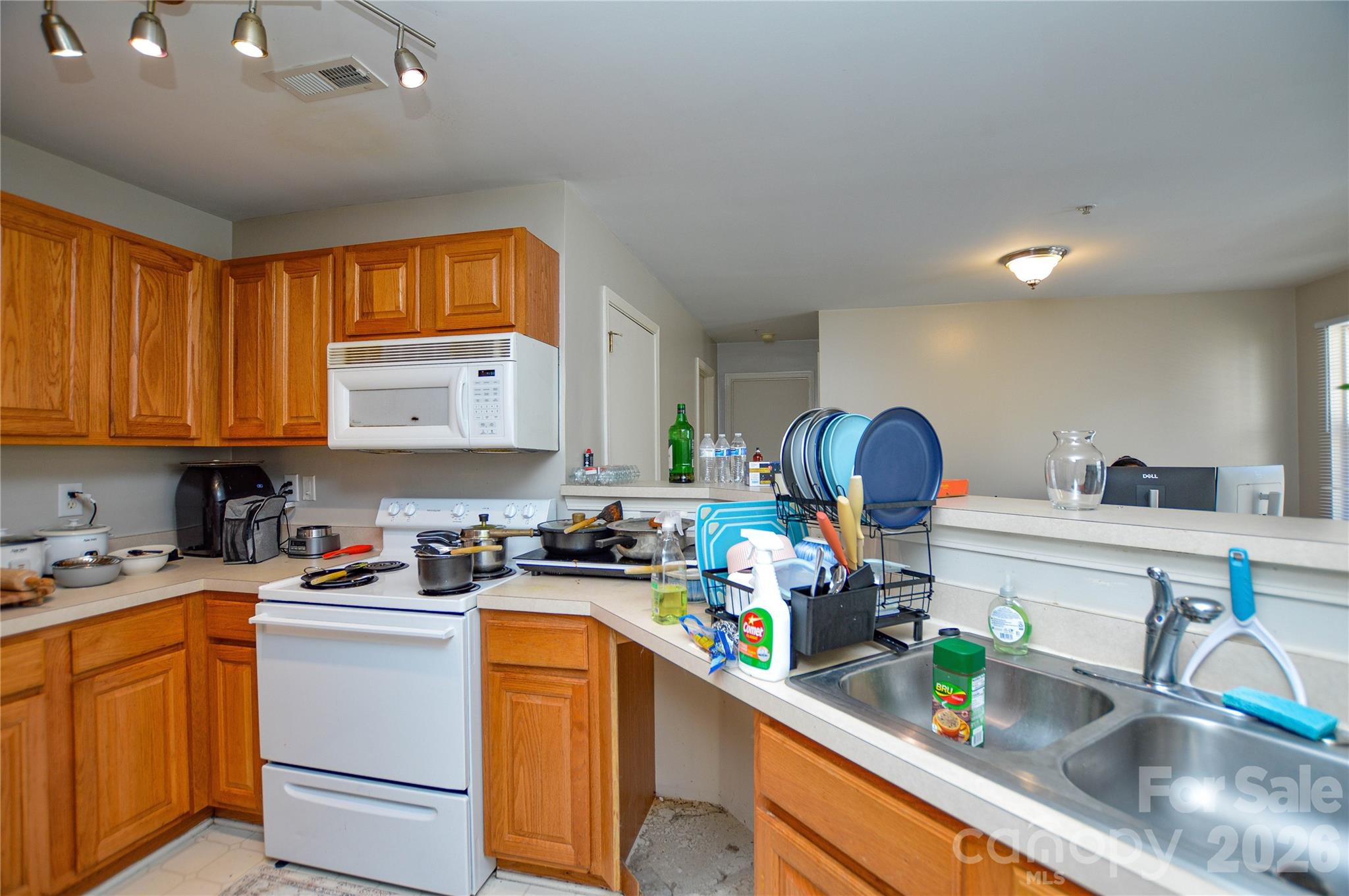 9810 Campus Walk Lane #F — Charlotte