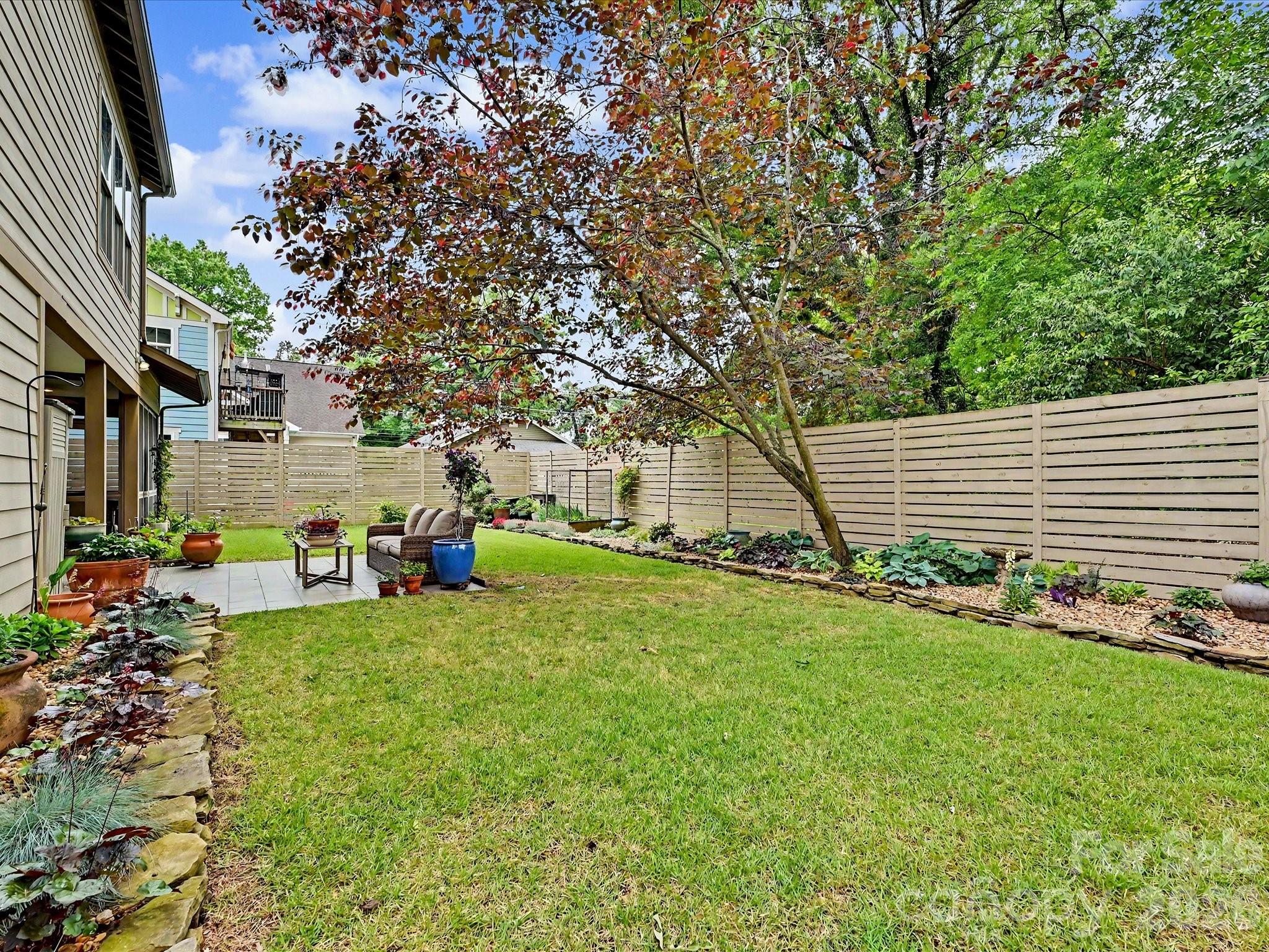 916 Essex Street — Charlotte