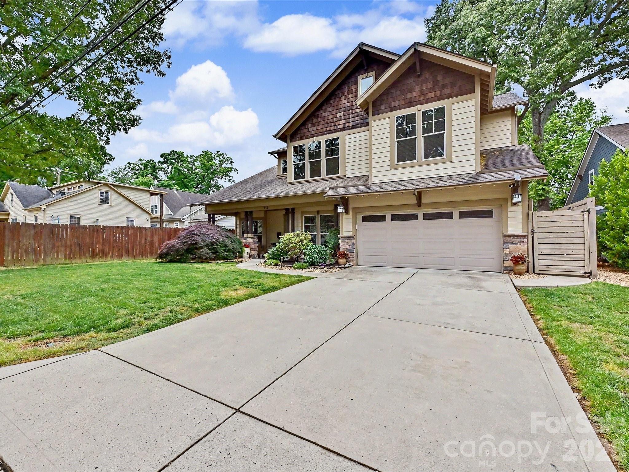 916 Essex Street — Charlotte