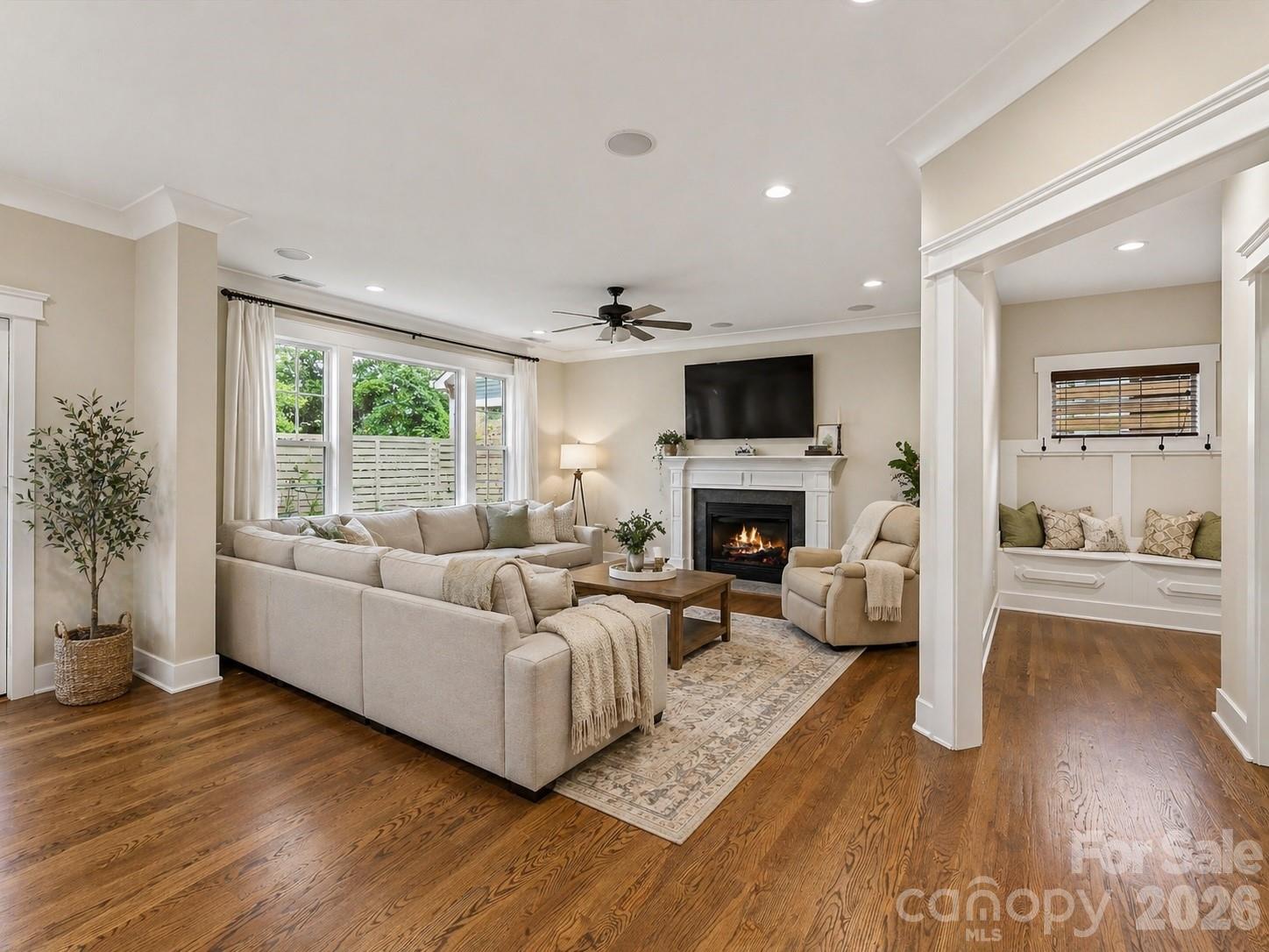916 Essex Street — Charlotte