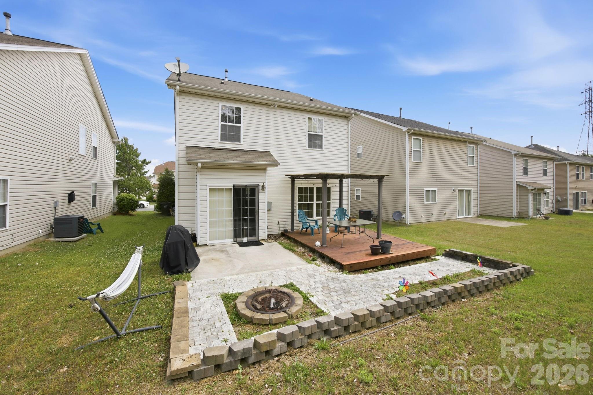 13508 Glasgow Green Lane — Charlotte