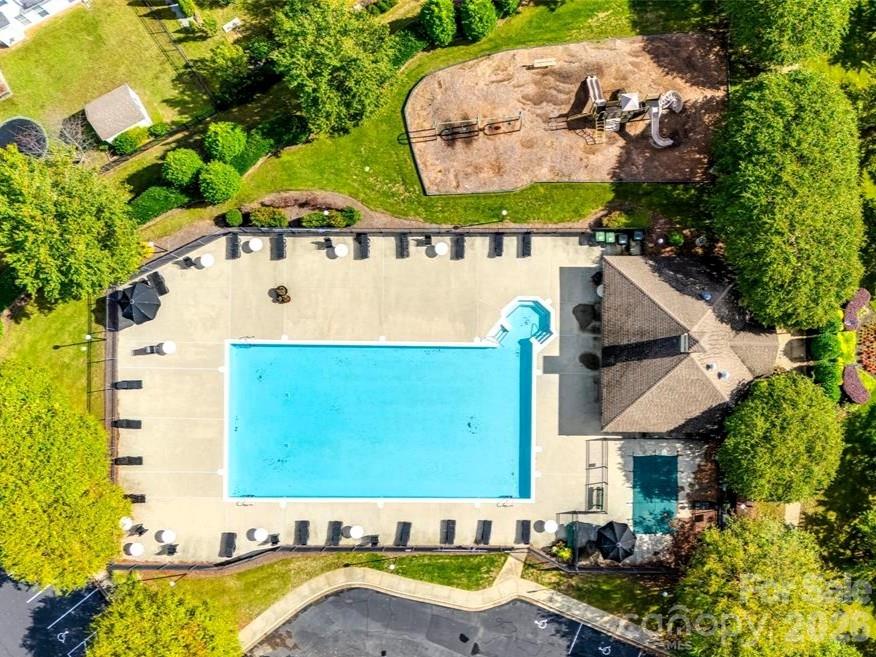 13508 Glasgow Green Lane — Charlotte