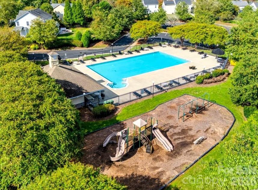13508 Glasgow Green Lane — Charlotte