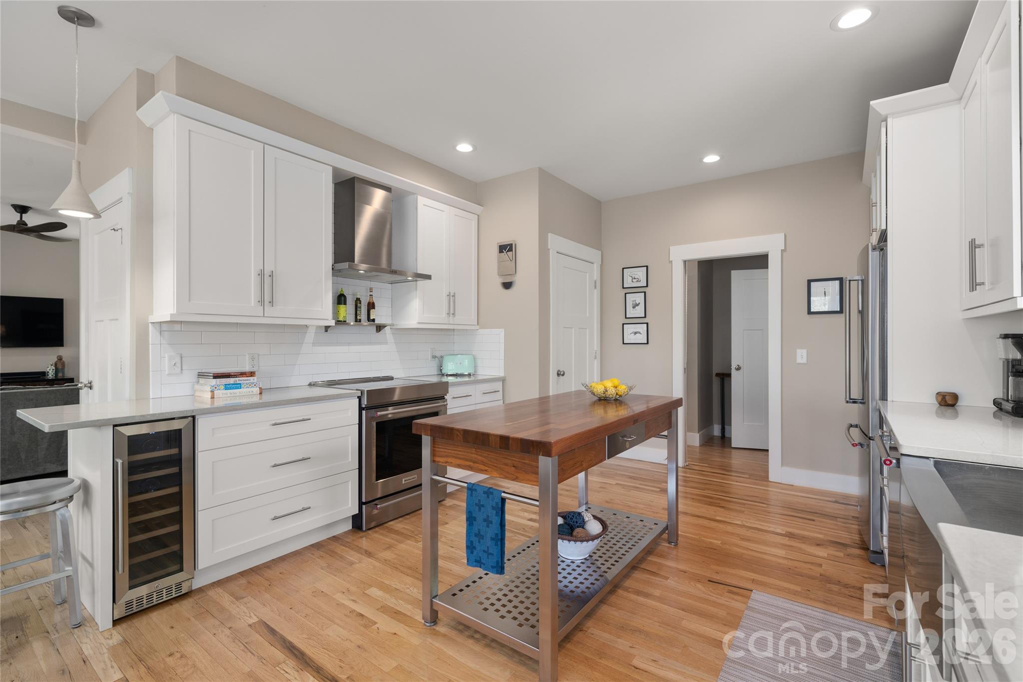 24 Acadia Drive — Asheville