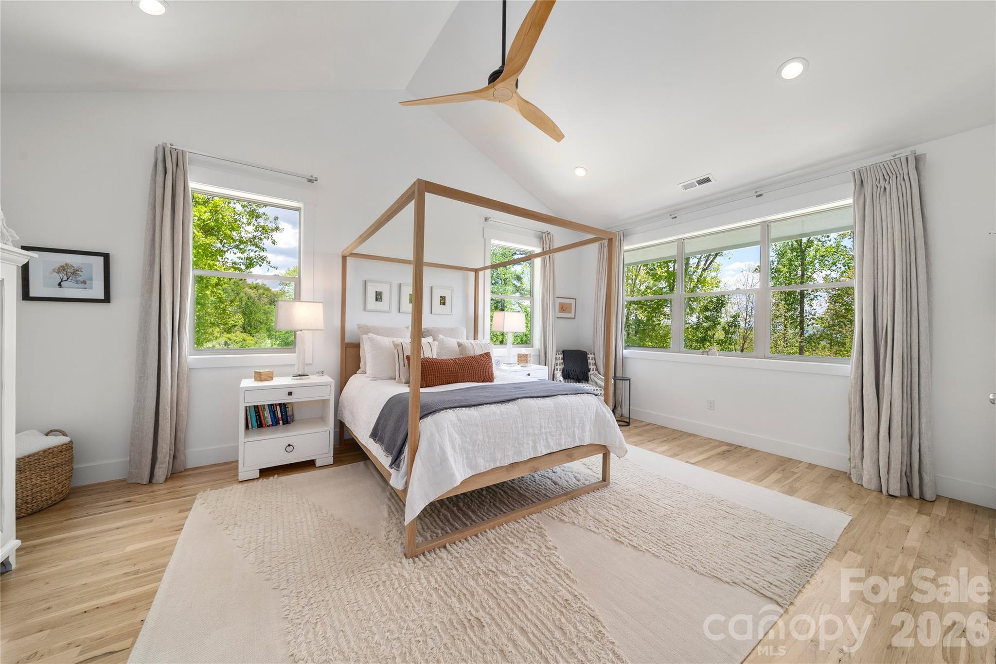 24 Acadia Drive — Asheville