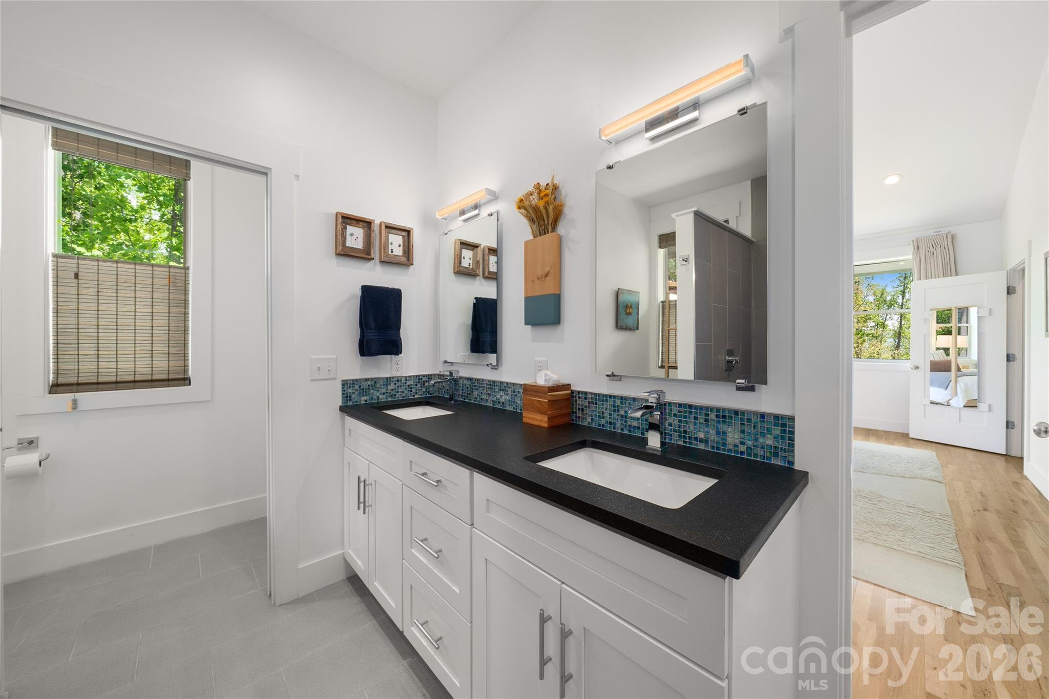 24 Acadia Drive — Asheville