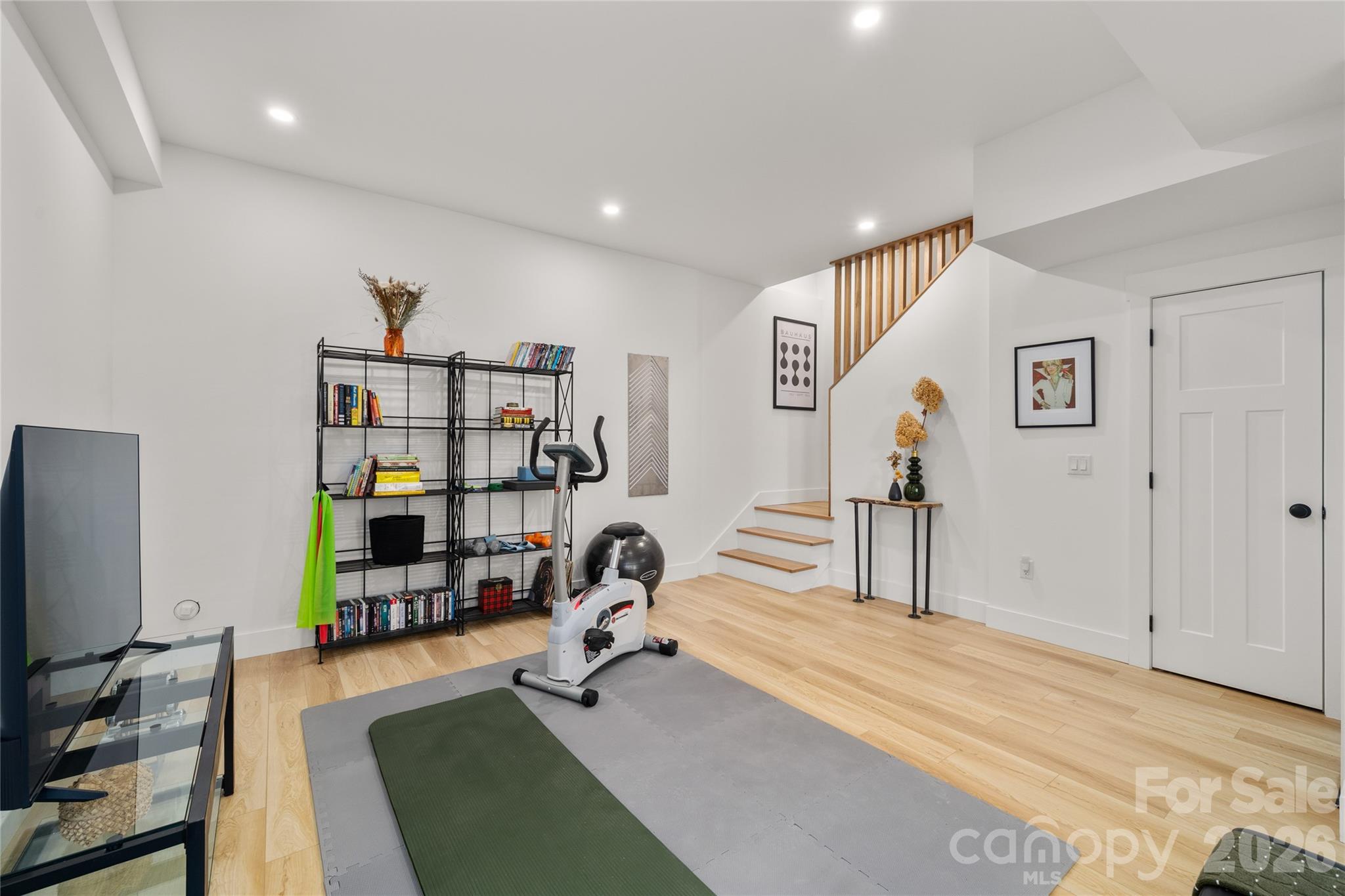 24 Acadia Drive — Asheville