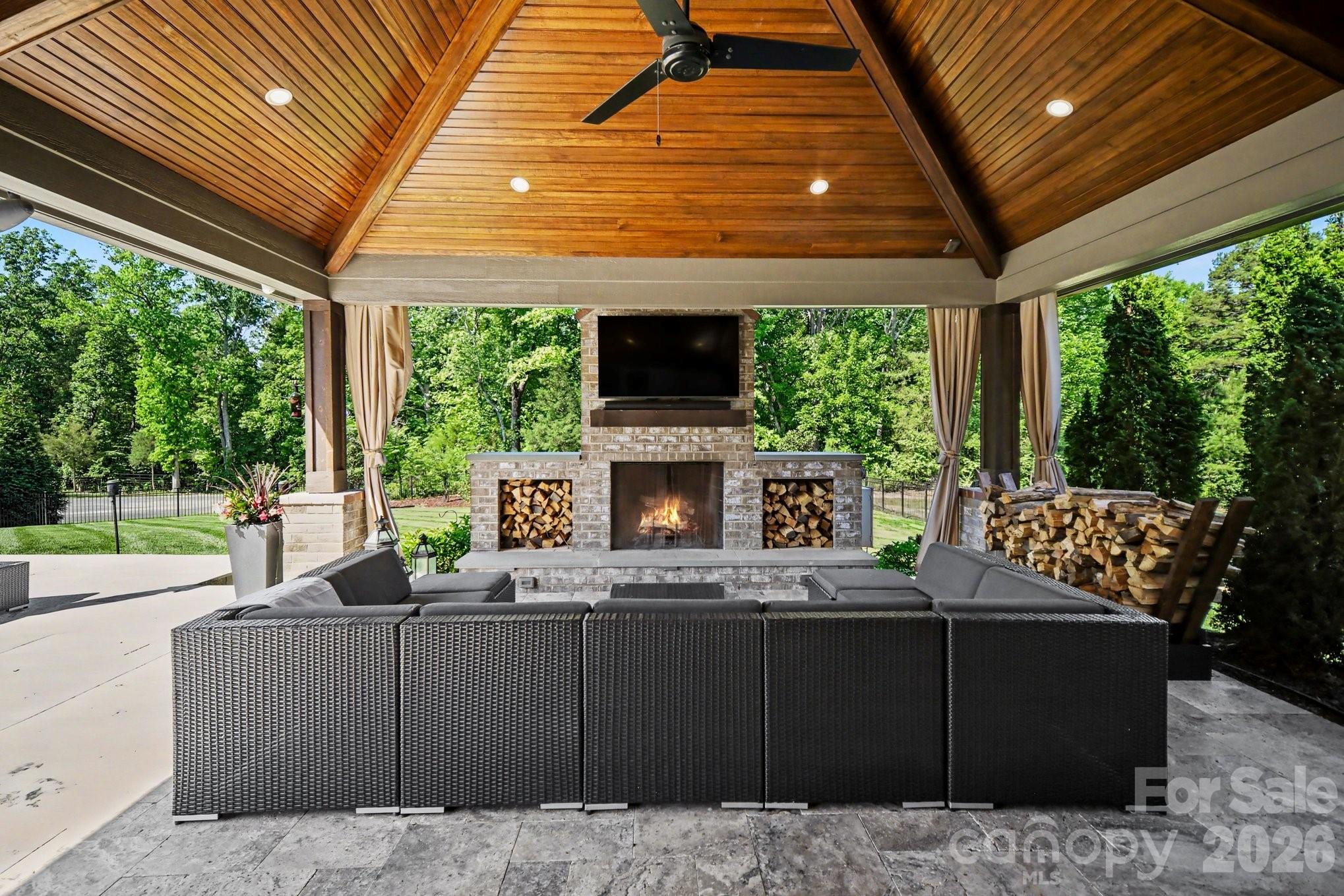 720 Farmer Mill Lane — Matthews