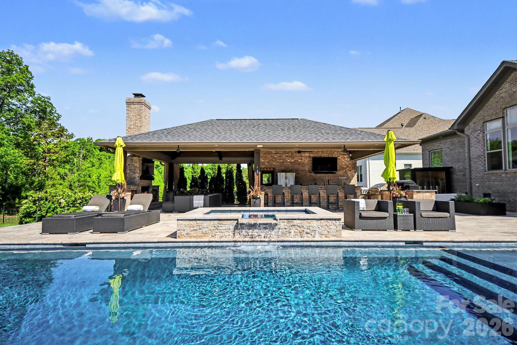 720 Farmer Mill Lane — Matthews