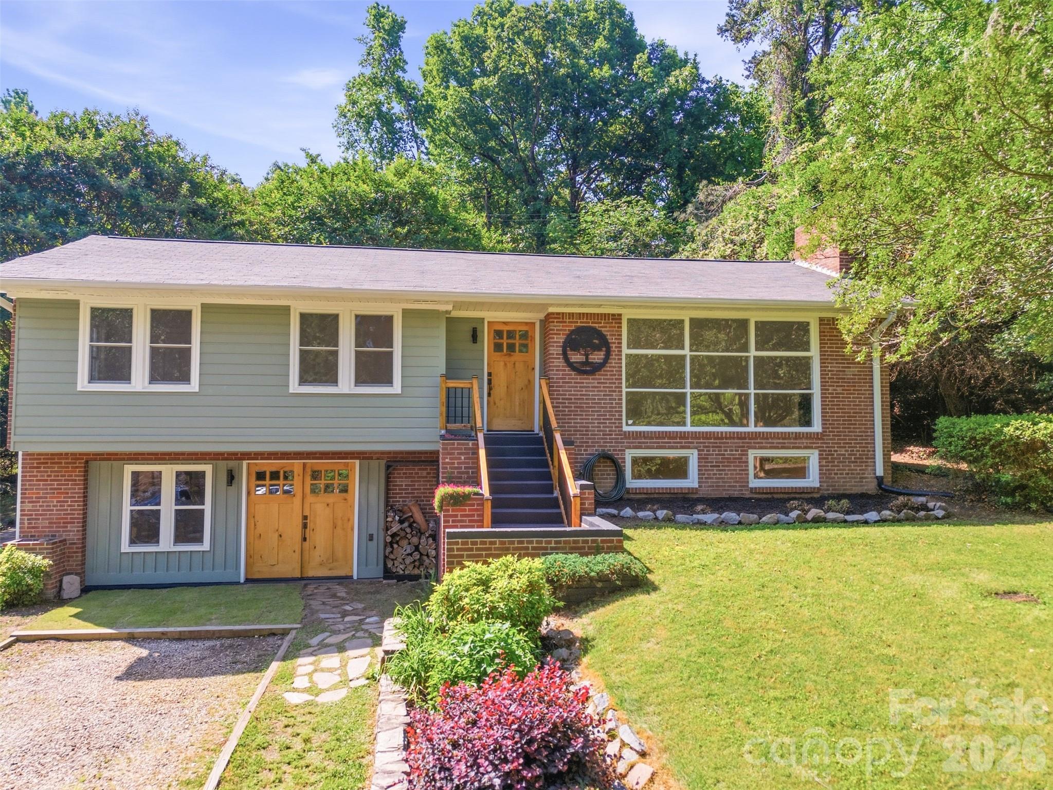 1321 Saluda River Drive — West Columbia