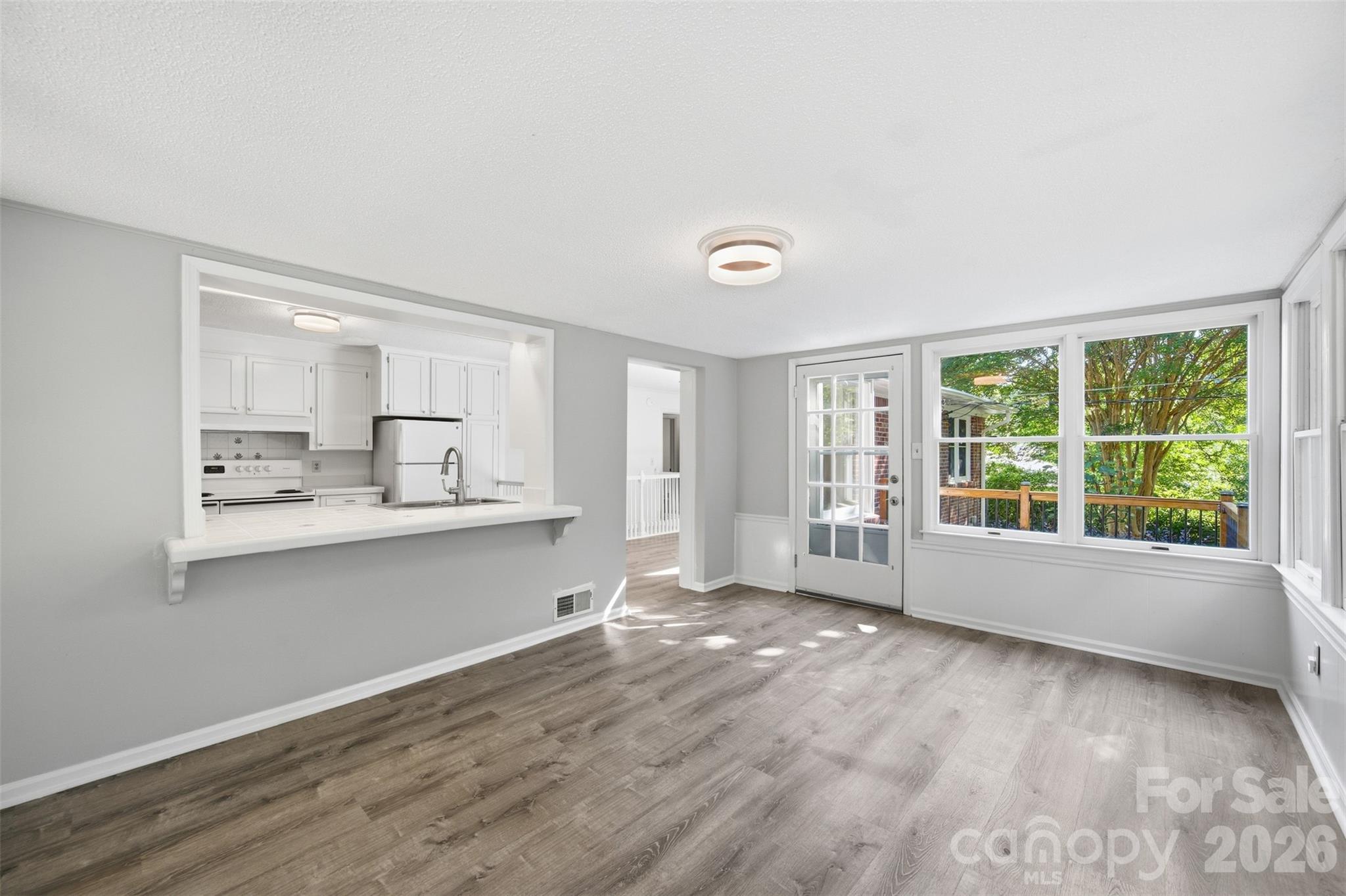 1321 Saluda River Drive — West Columbia