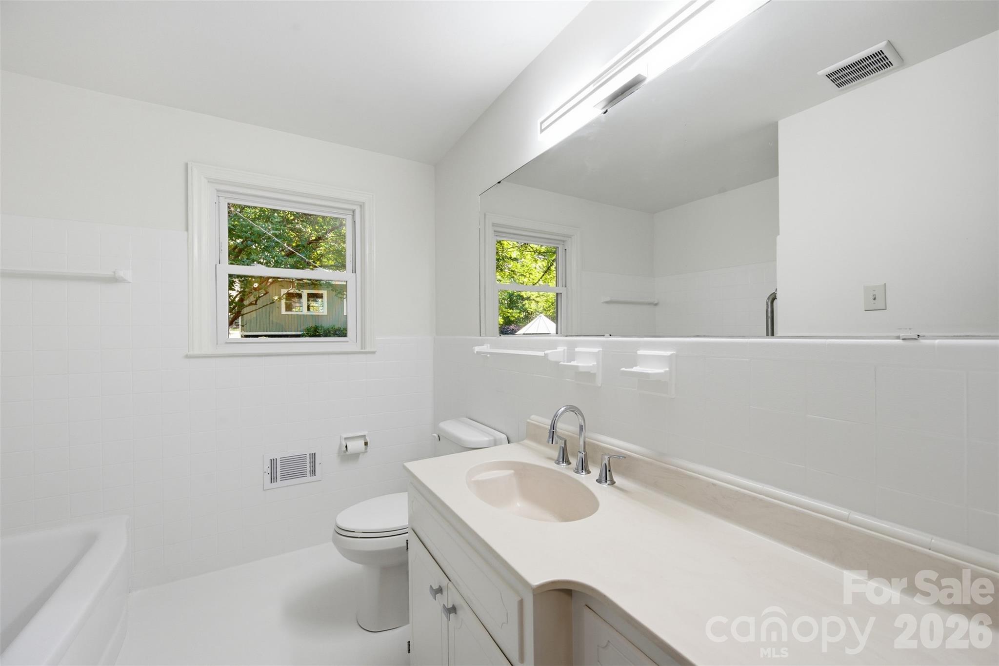 1321 Saluda River Drive — West Columbia