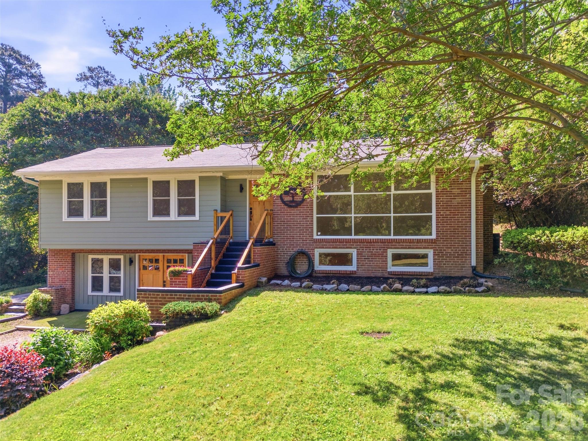 1321 Saluda River Drive — West Columbia