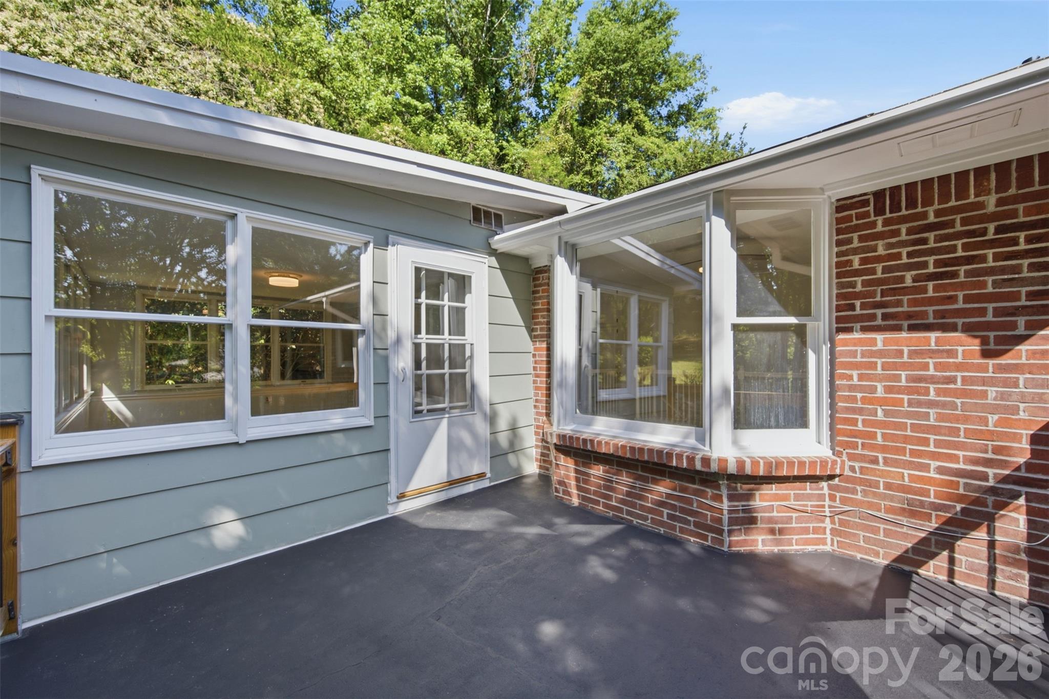 1321 Saluda River Drive — West Columbia