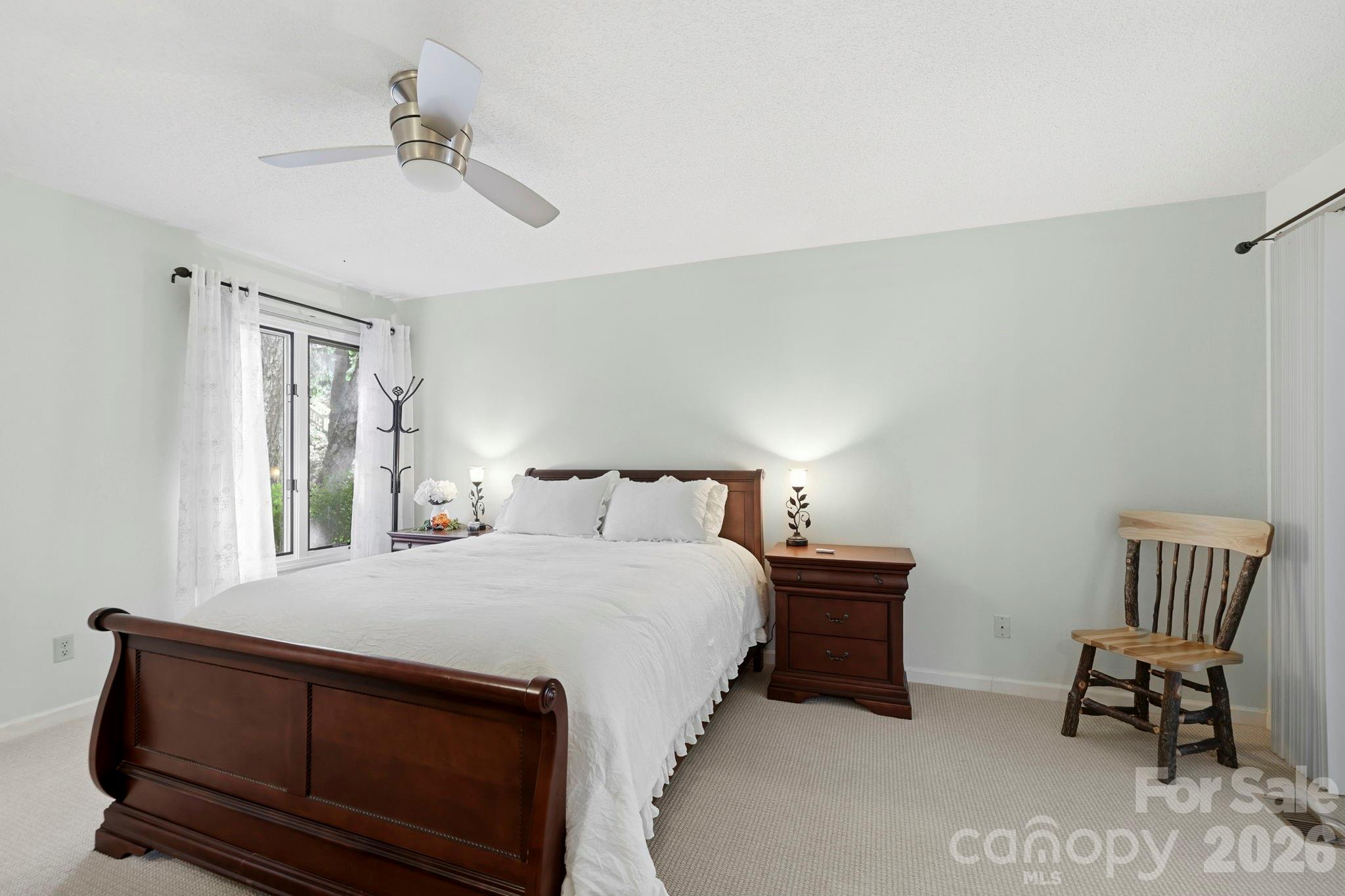 3509 Mountain Top Way — Hendersonville