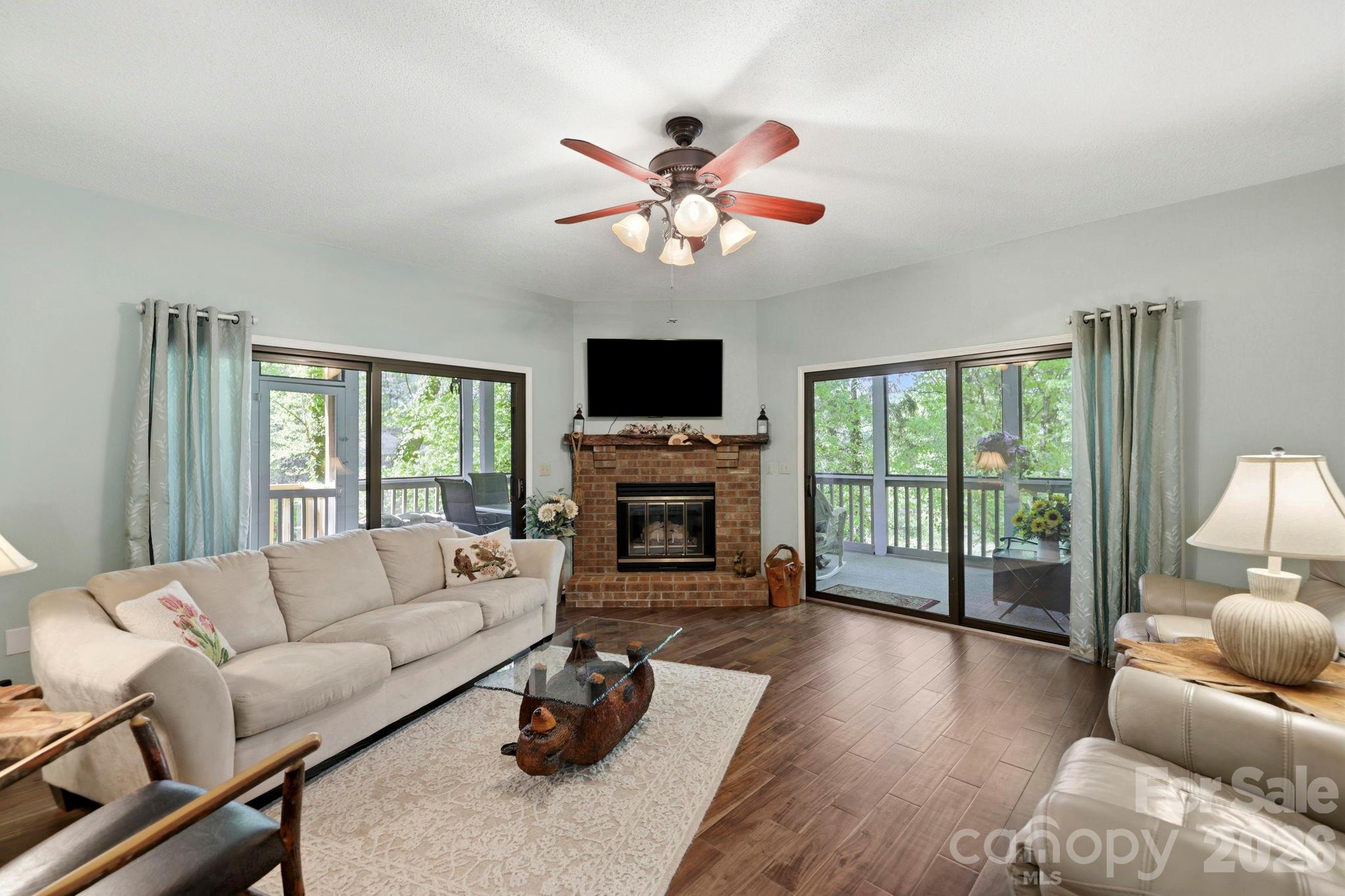 3509 Mountain Top Way — Hendersonville