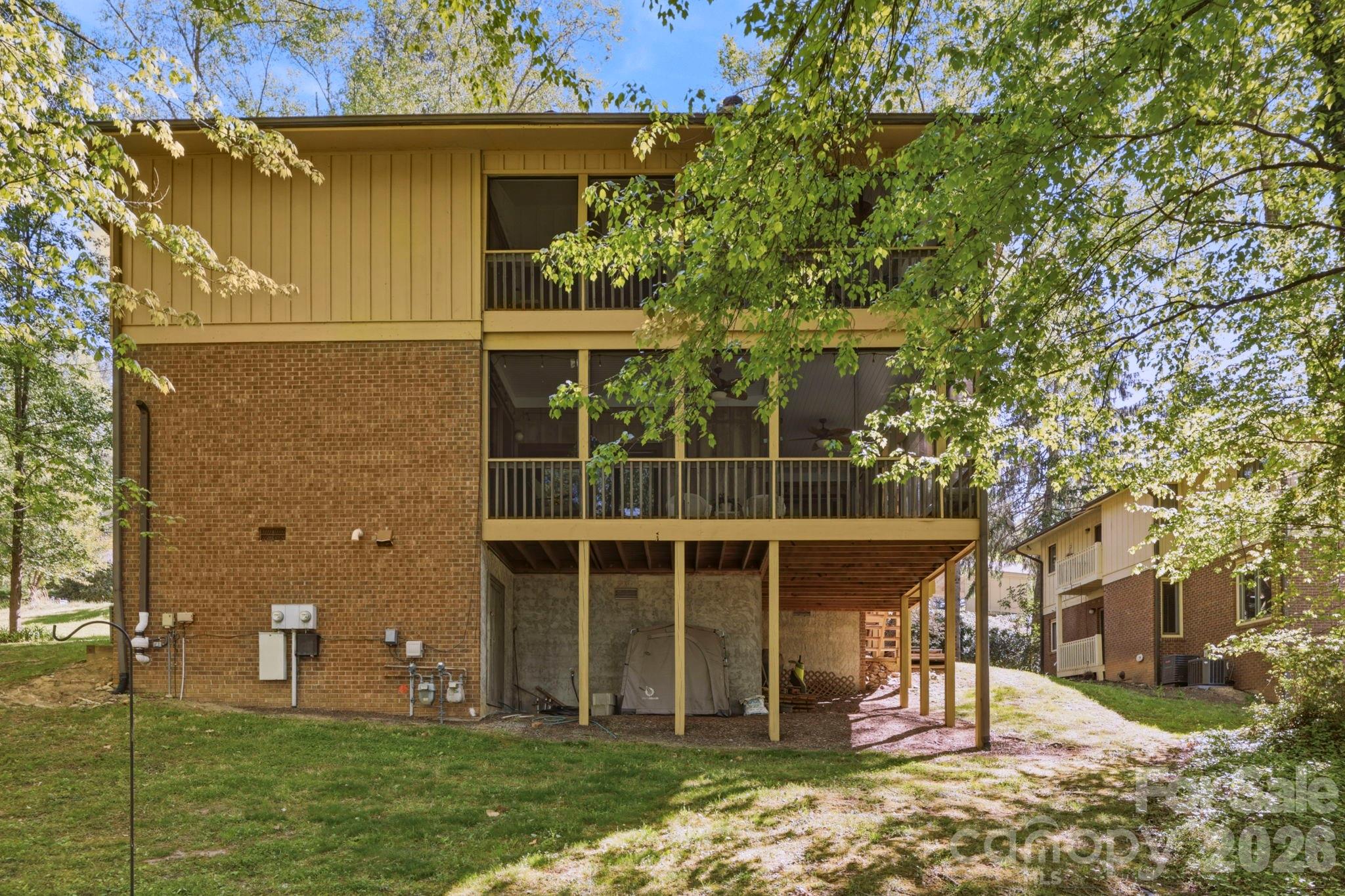 3509 Mountain Top Way — Hendersonville