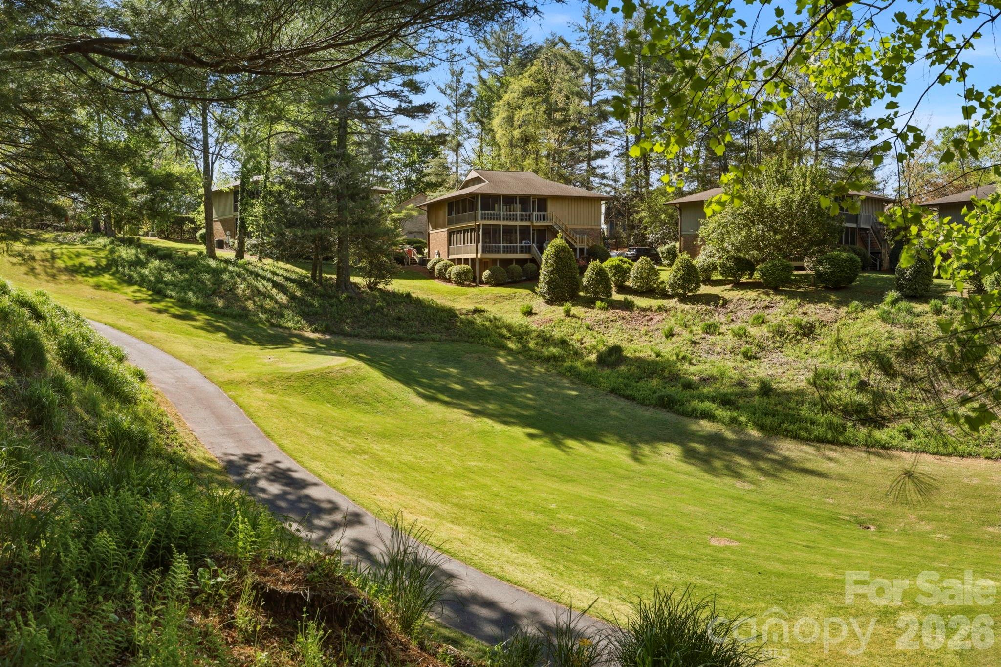 3509 Mountain Top Way — Hendersonville