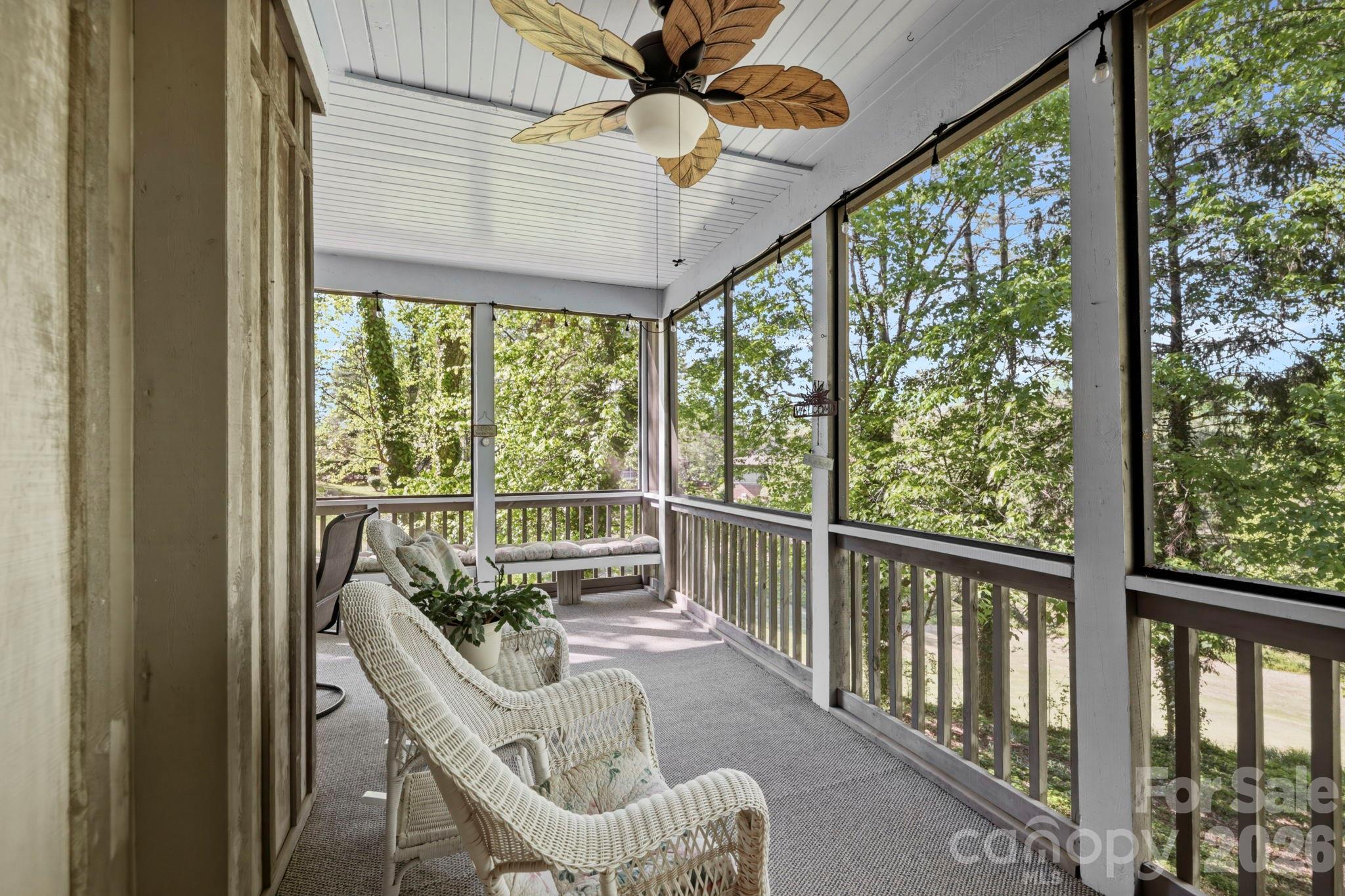 3509 Mountain Top Way — Hendersonville