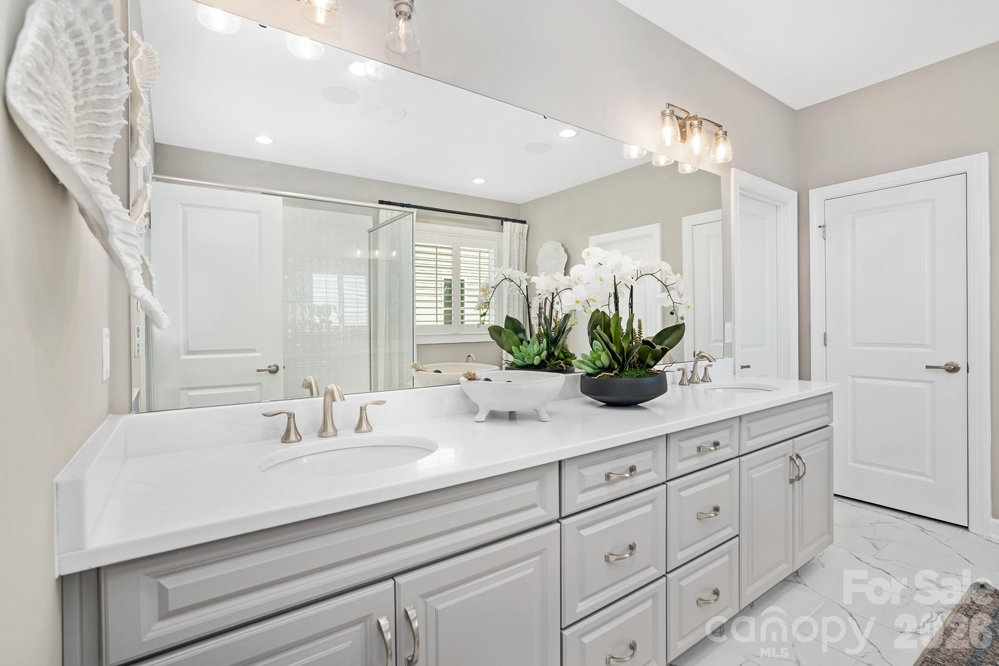3814 Dahlia Drive — Harrisburg