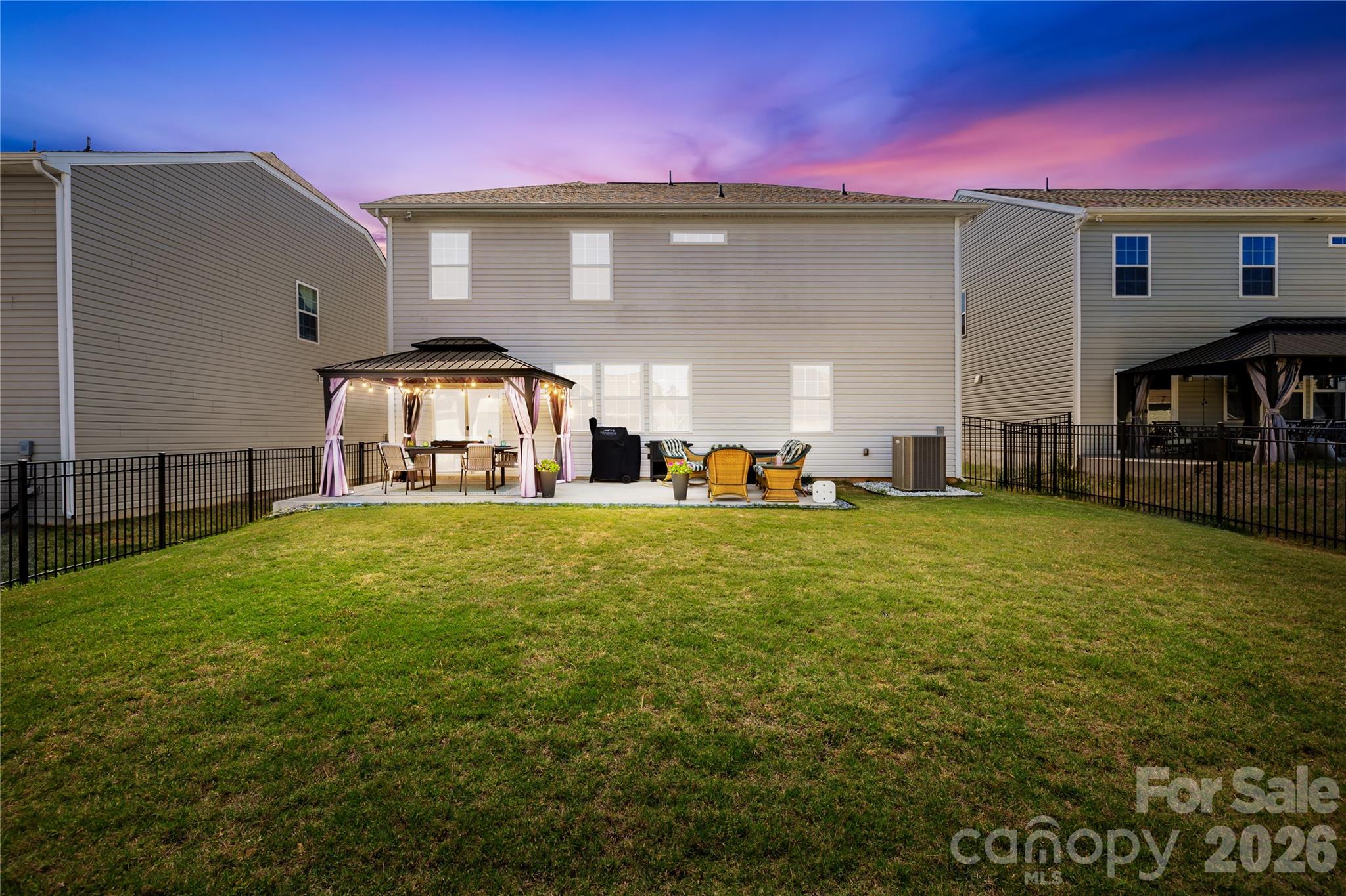 12111 Bishop Castle Drive — Charlotte