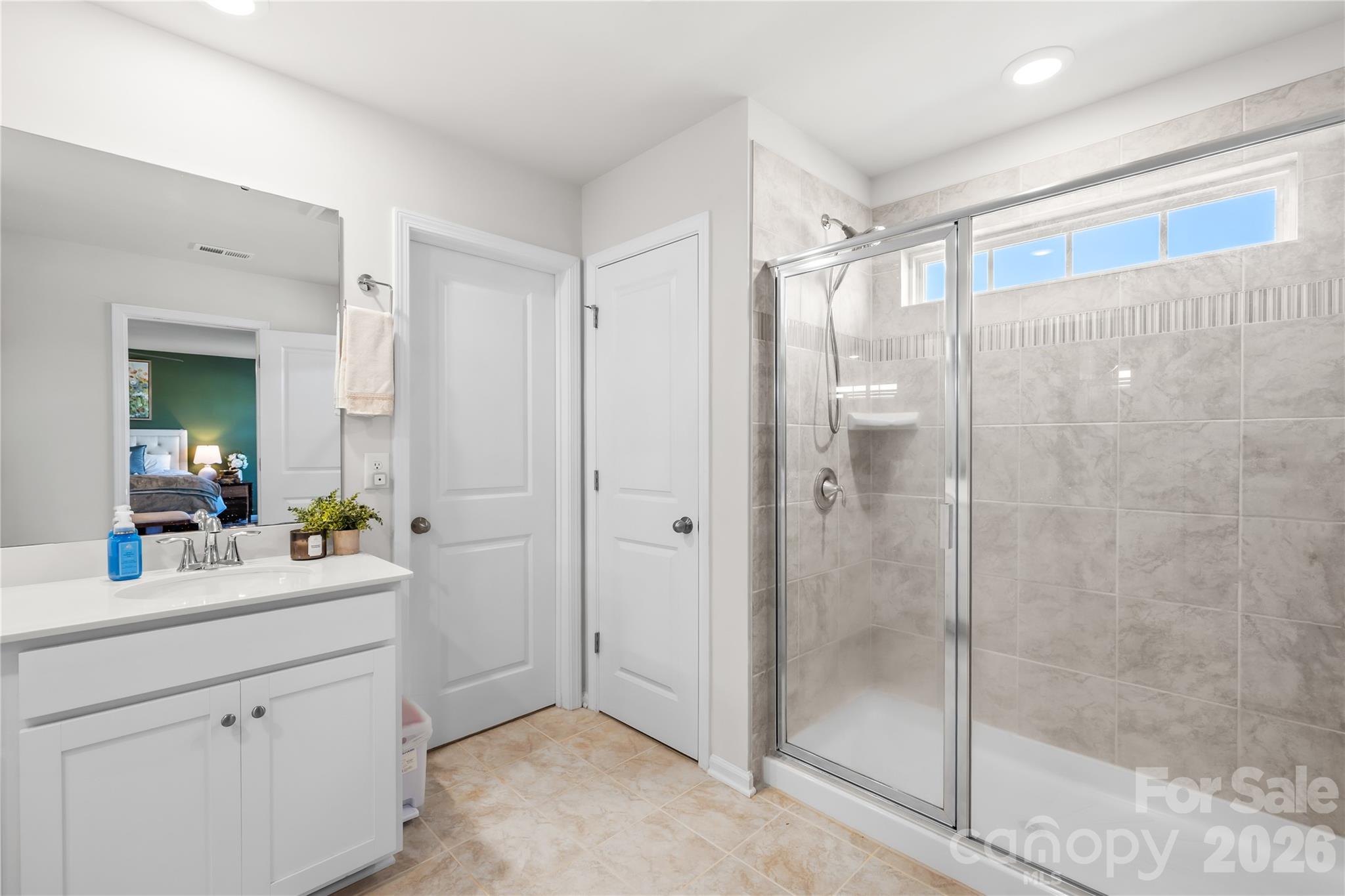 12111 Bishop Castle Drive — Charlotte