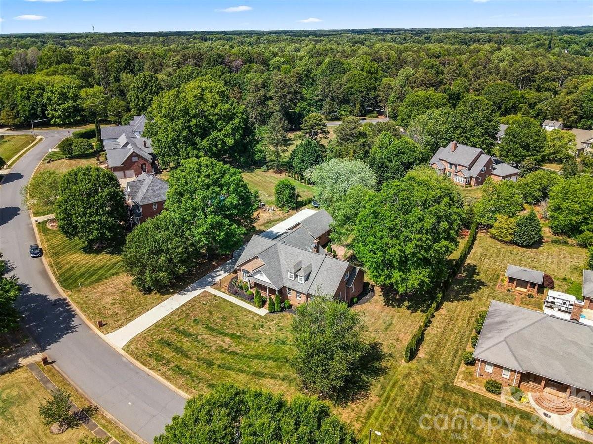 13815 Holgate Hill Drive — Mint Hill