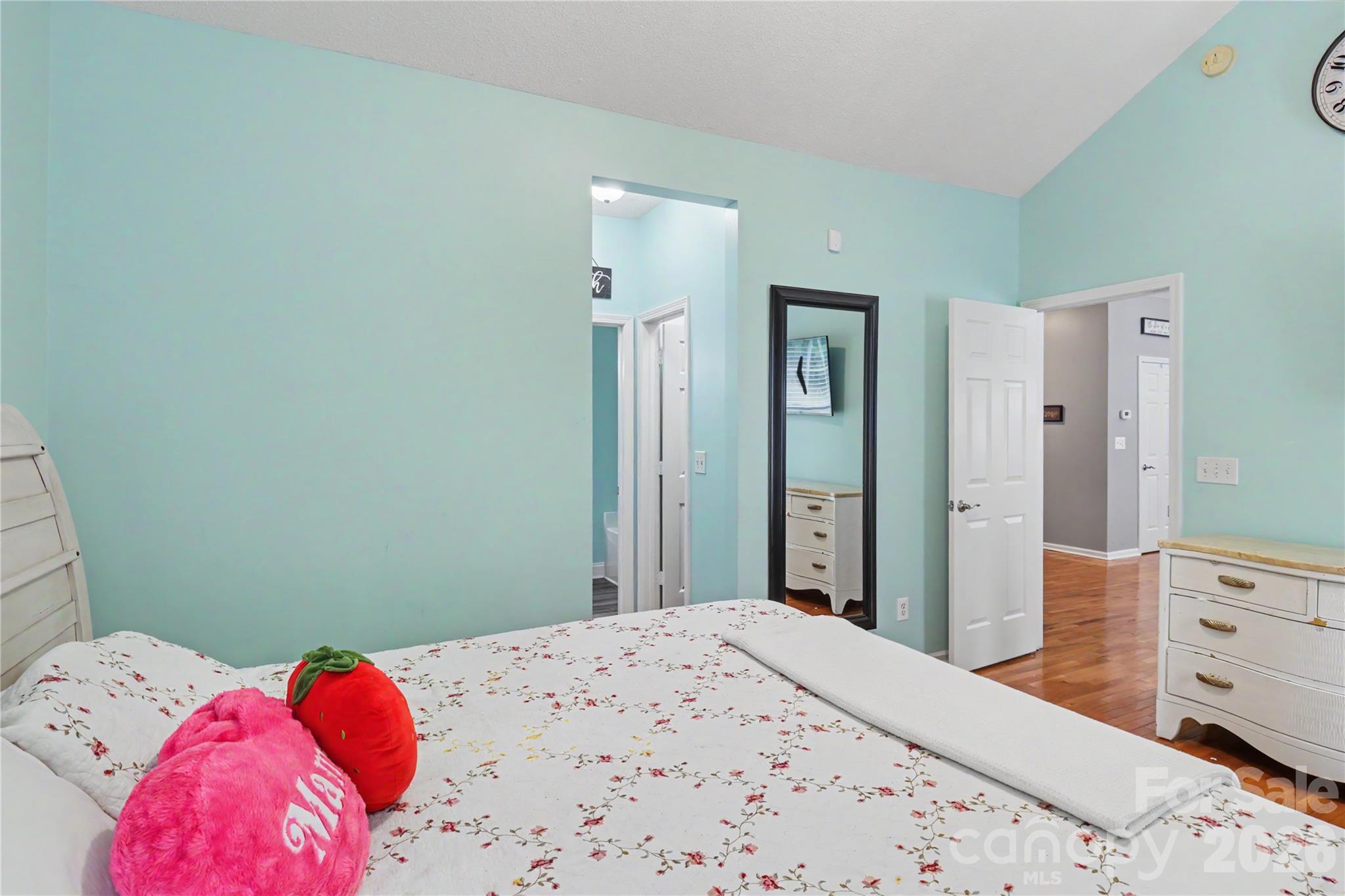 6225 Sid Crane Drive — Charlotte