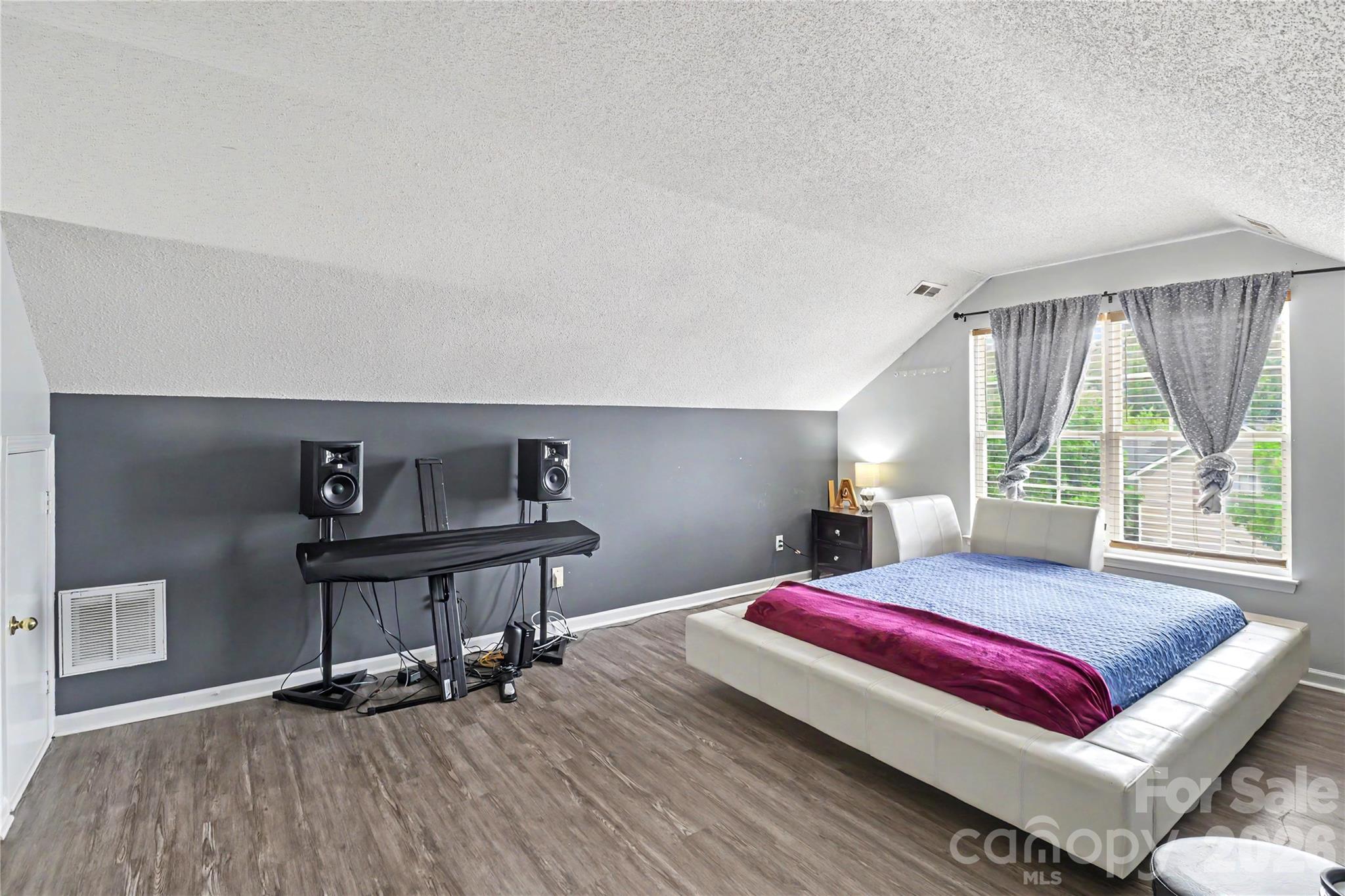 6225 Sid Crane Drive — Charlotte