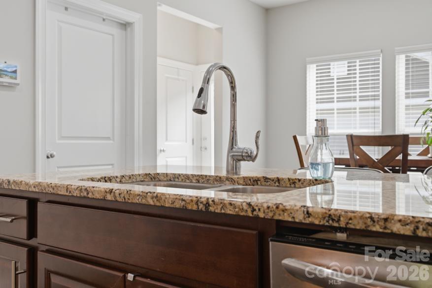 8737 Aspinwall Drive — Charlotte
