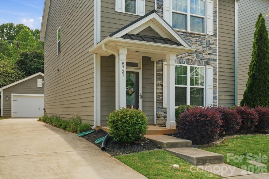 8737 Aspinwall Drive — Charlotte