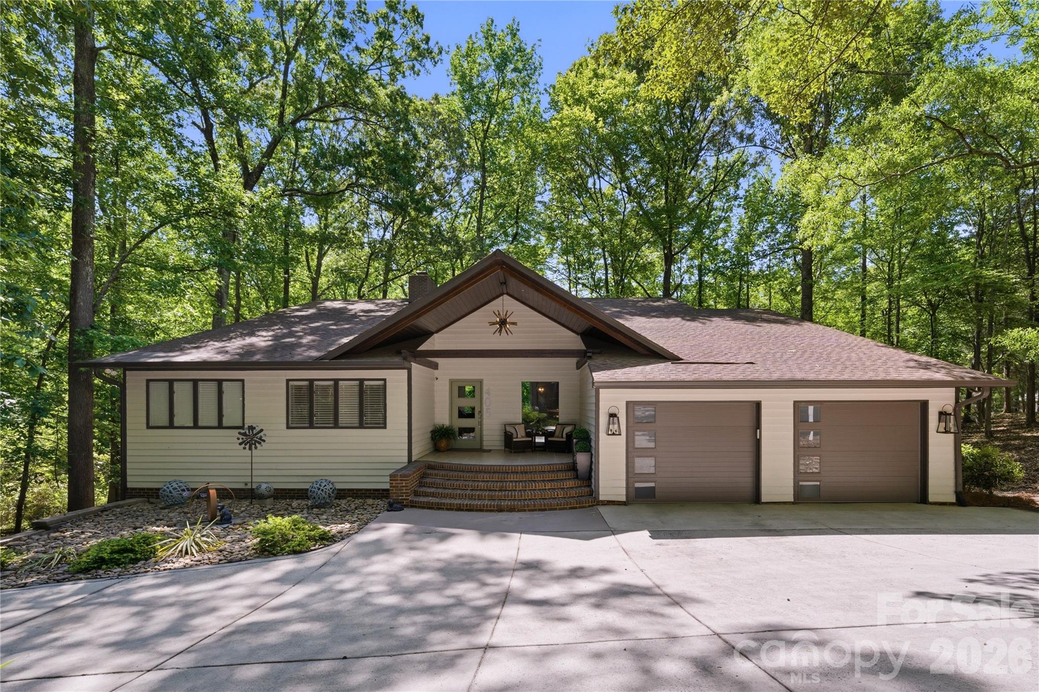 405 Timber Lane — Weddington