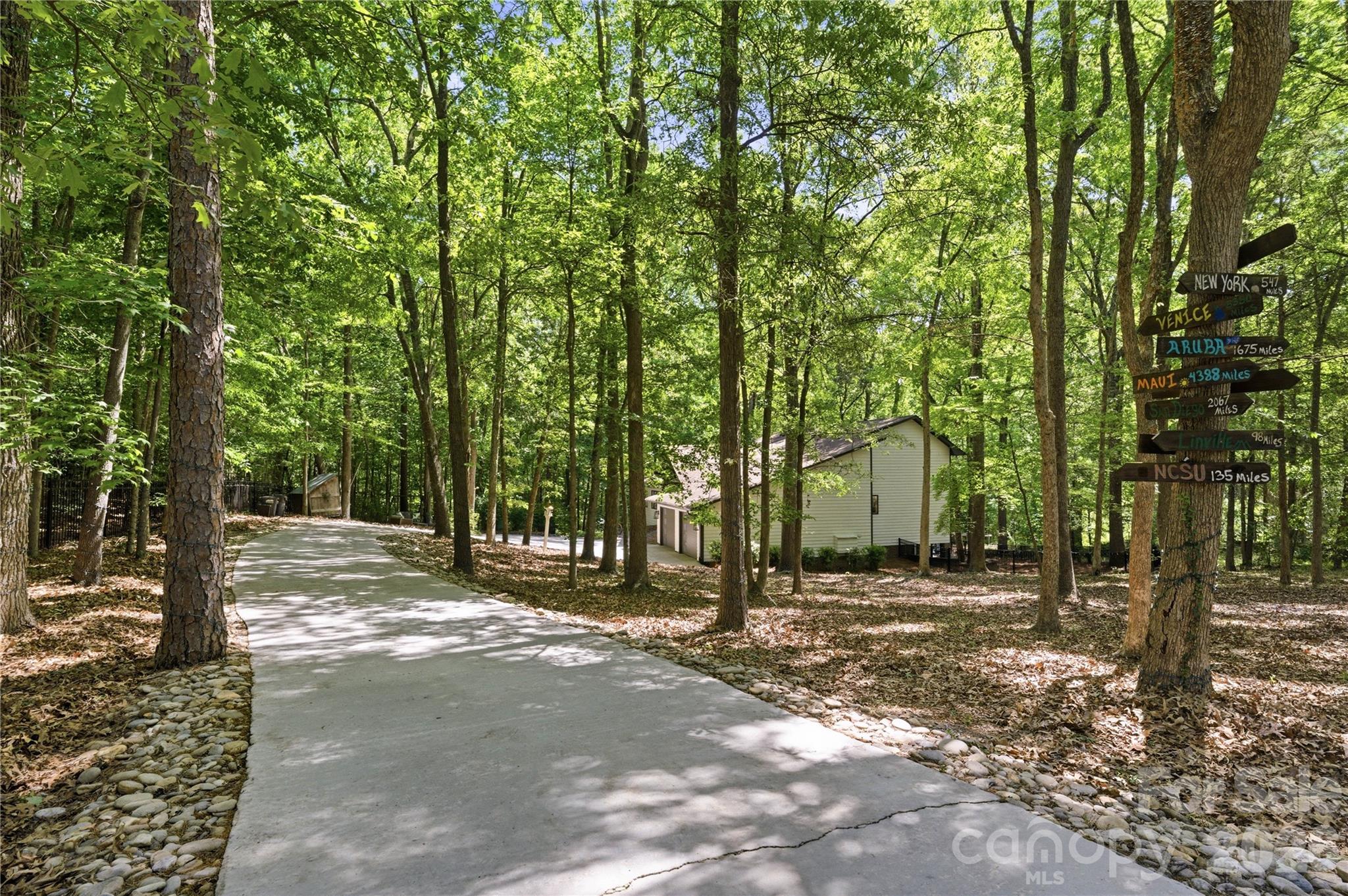 405 Timber Lane — Weddington
