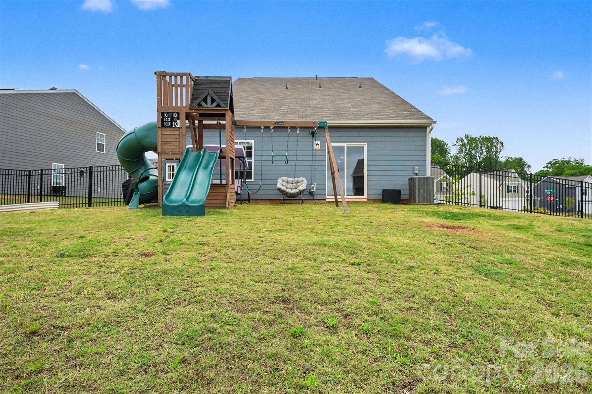 128 Hanging Rock Trail — Statesville