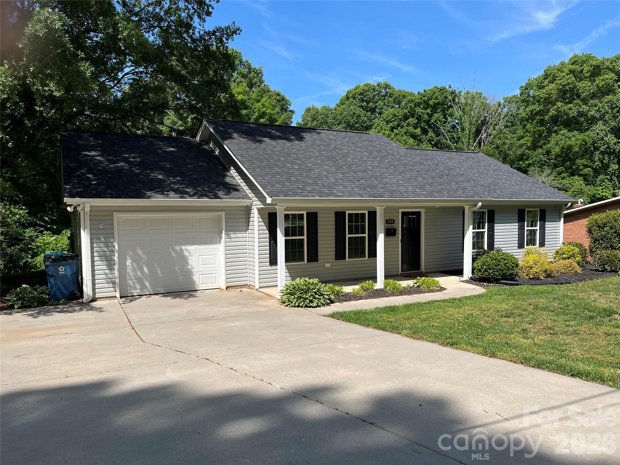 188 W Church Street — Mocksville