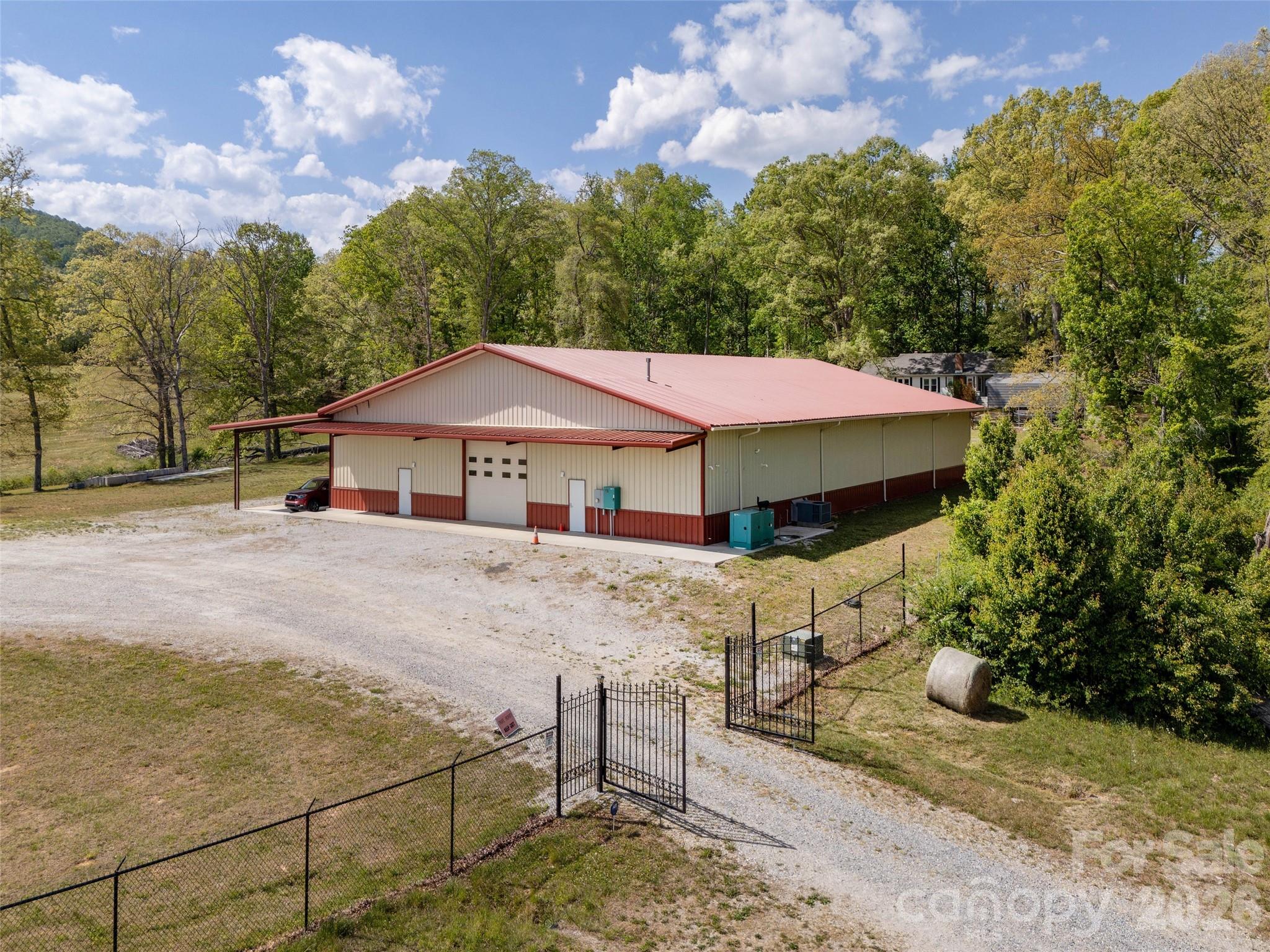 154 High Pasture Trail — Mills River