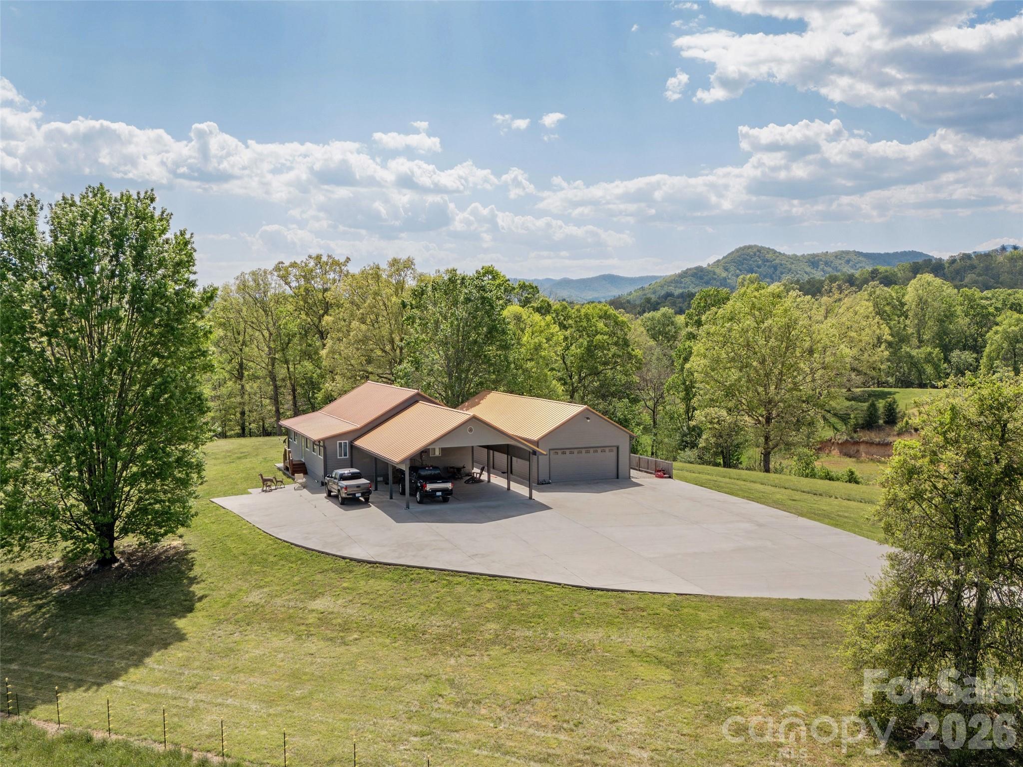 154 High Pasture Trail — Mills River