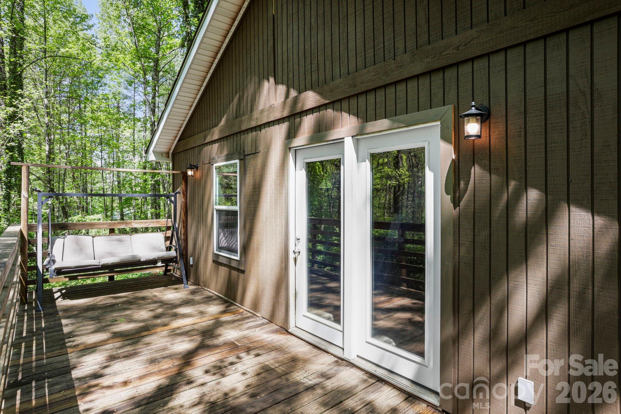 521 Lake Falls Road — Hendersonville