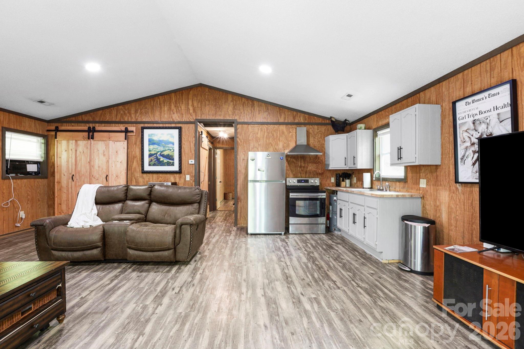 521 Lake Falls Road — Hendersonville