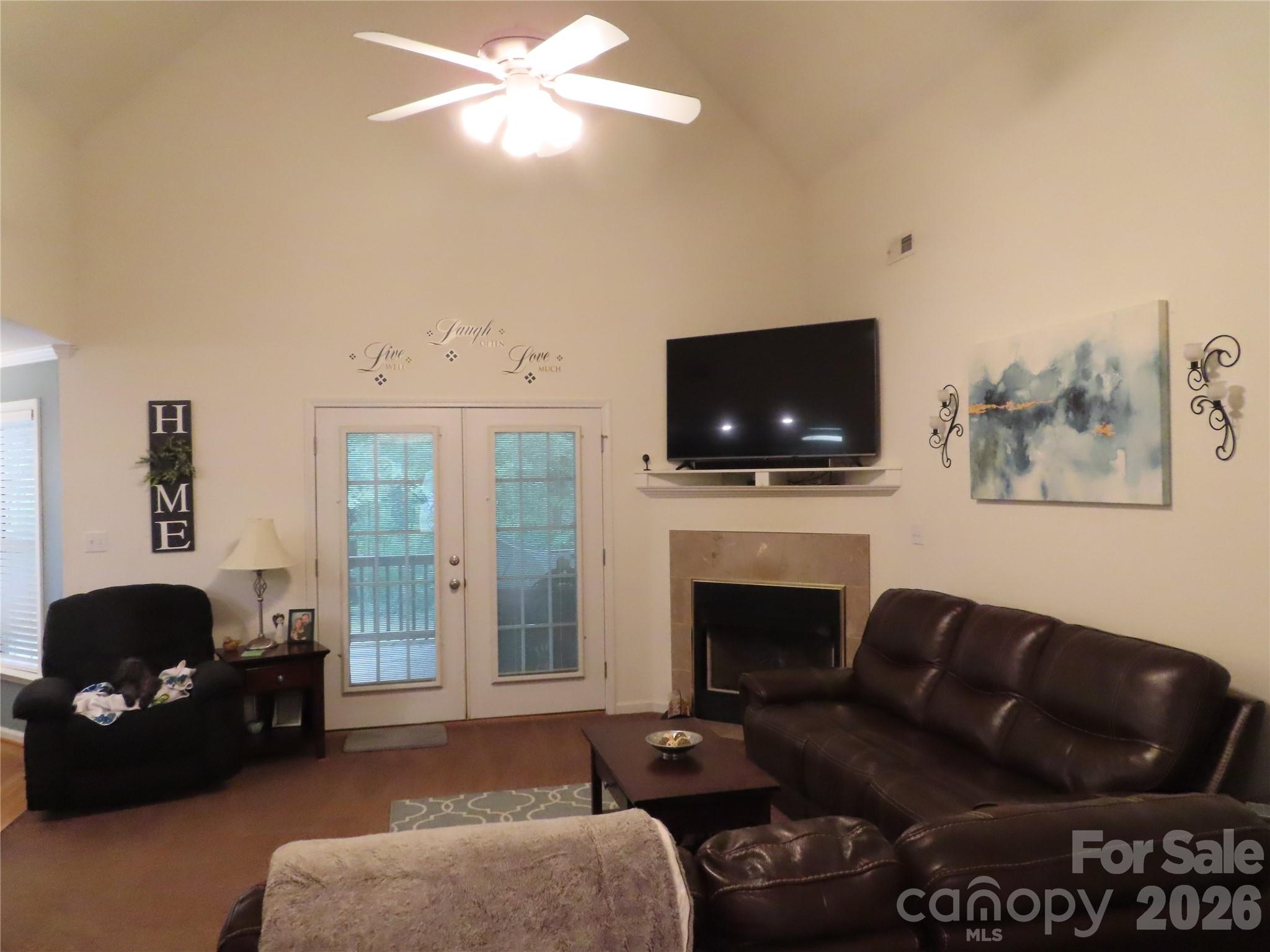 300 Tradewinds Lane — York