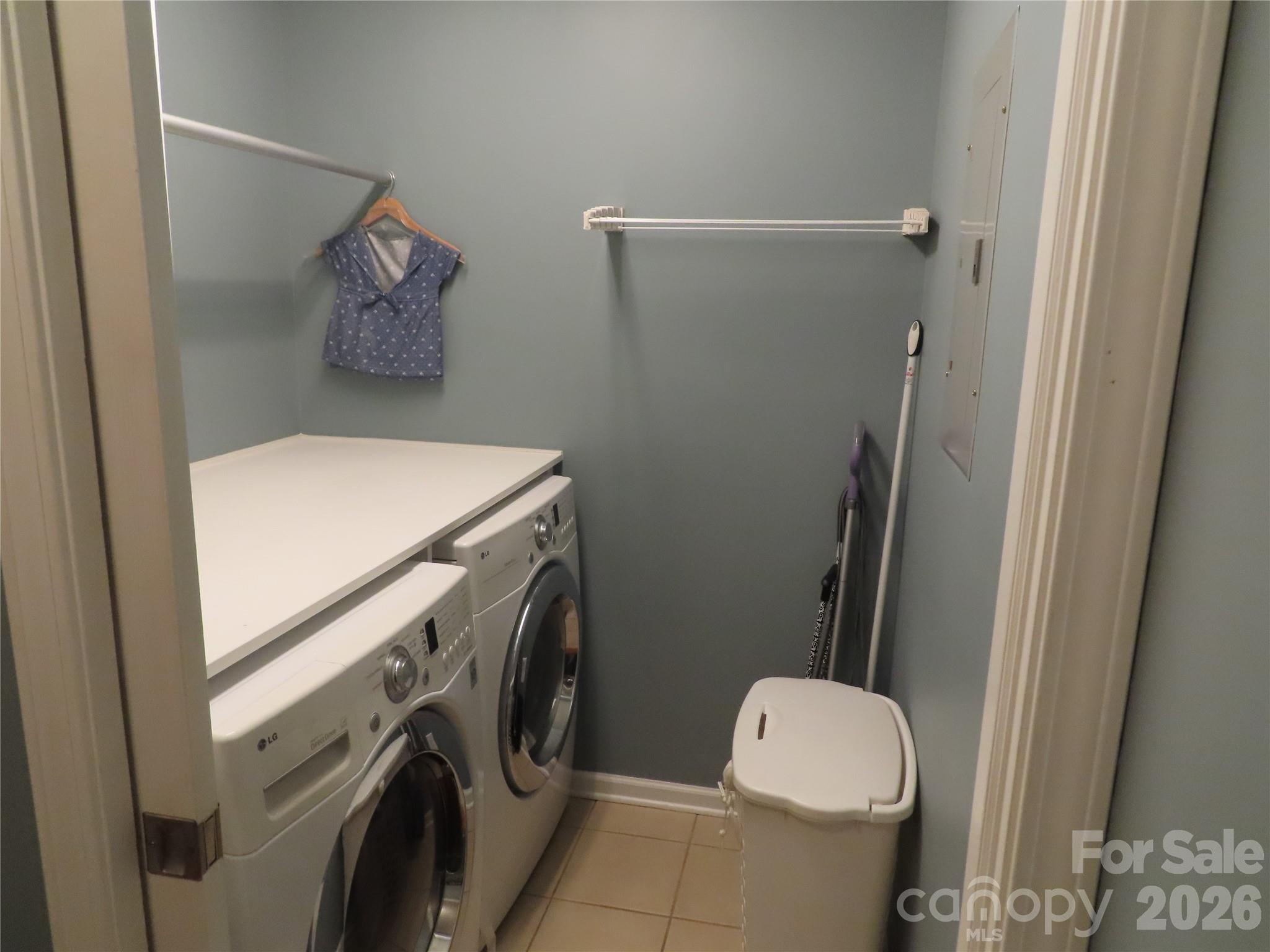 300 Tradewinds Lane — York