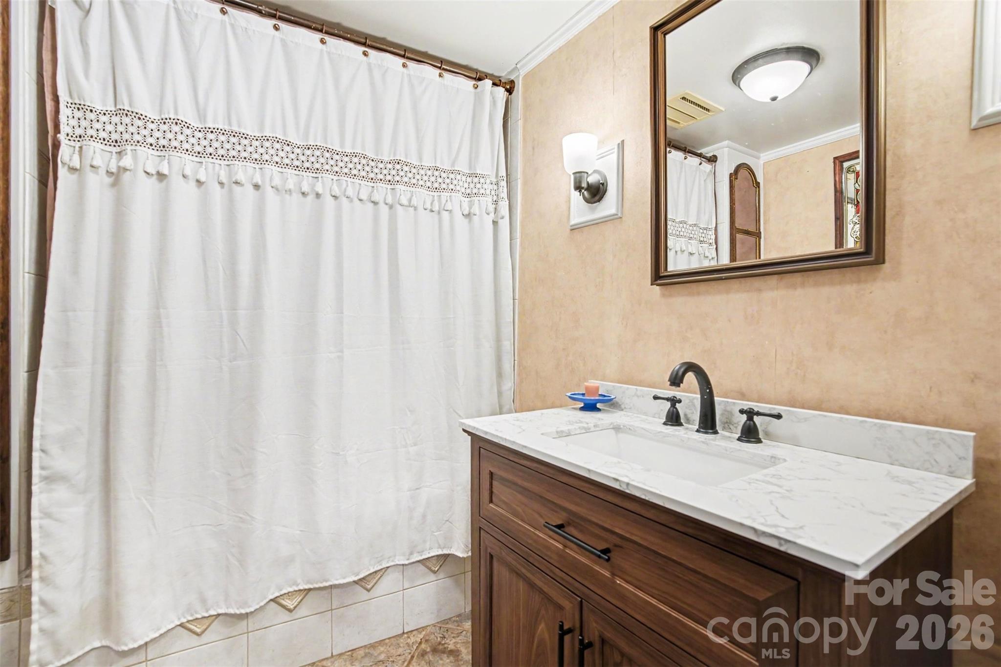 415 W 5th Avenue — Gastonia