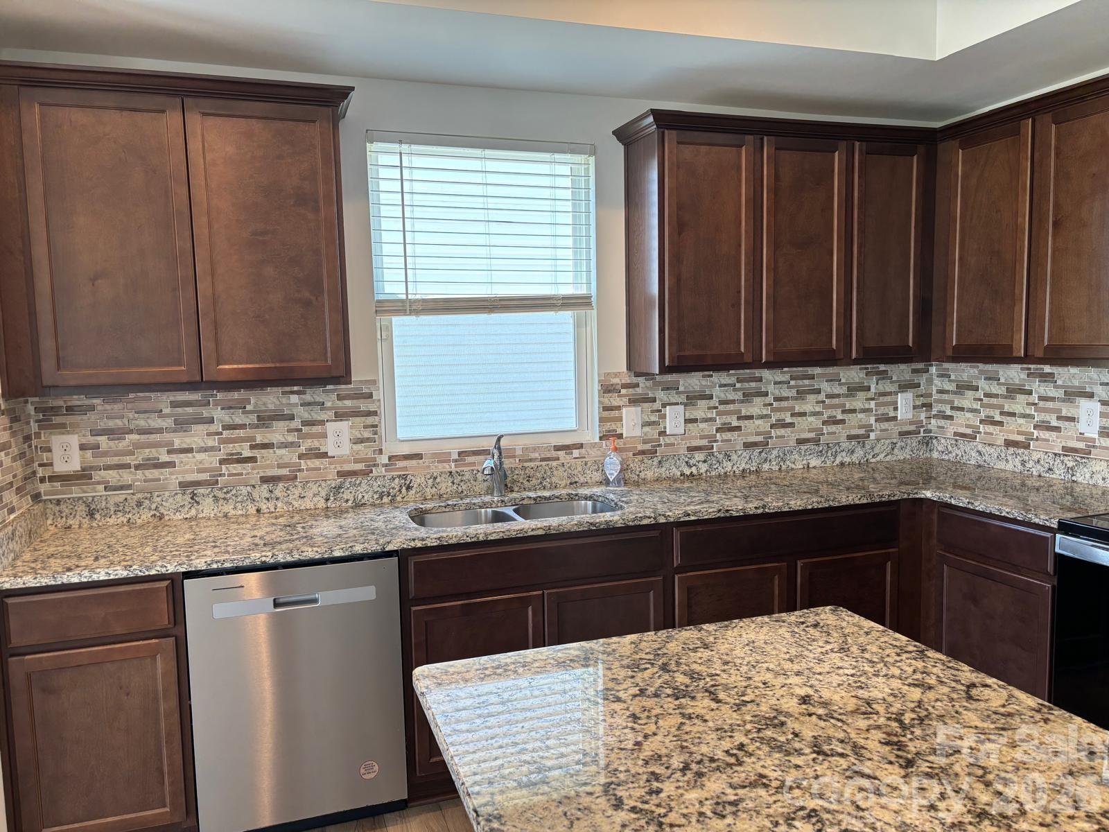 3057 Bell Spur Avenue SW — Concord