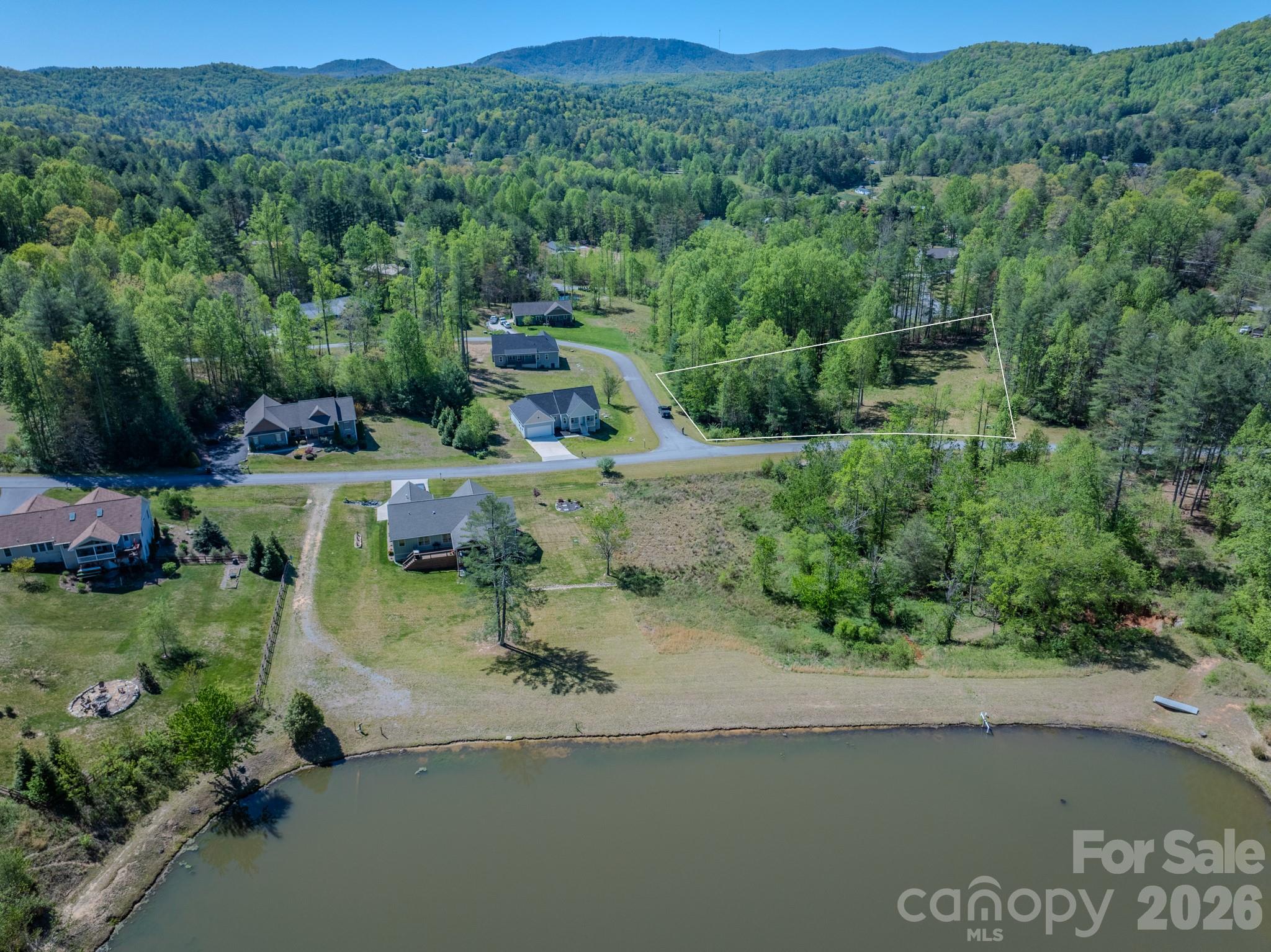 92 Crystal Heights Drive — Hendersonville
