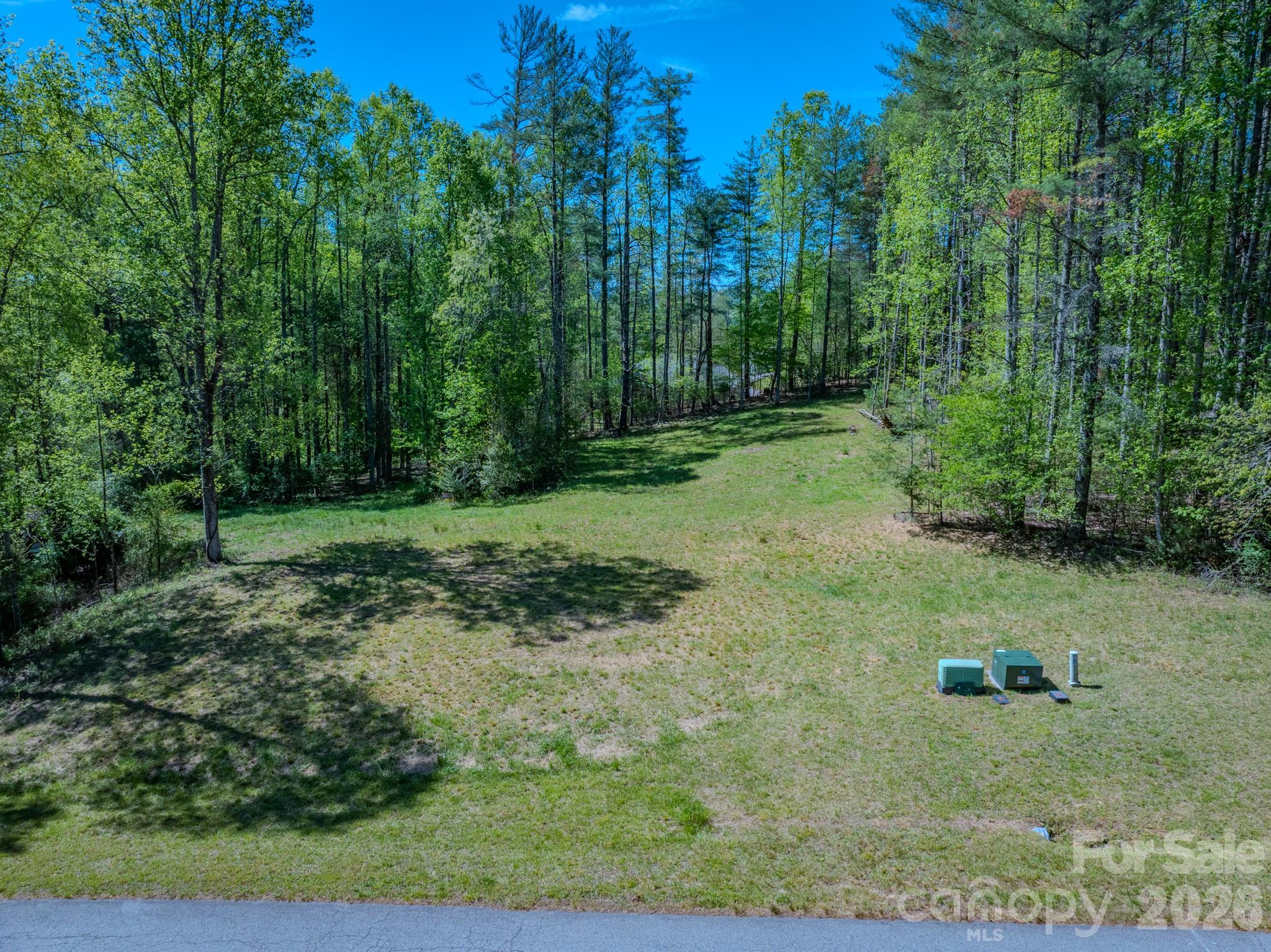 92 Crystal Heights Drive — Hendersonville
