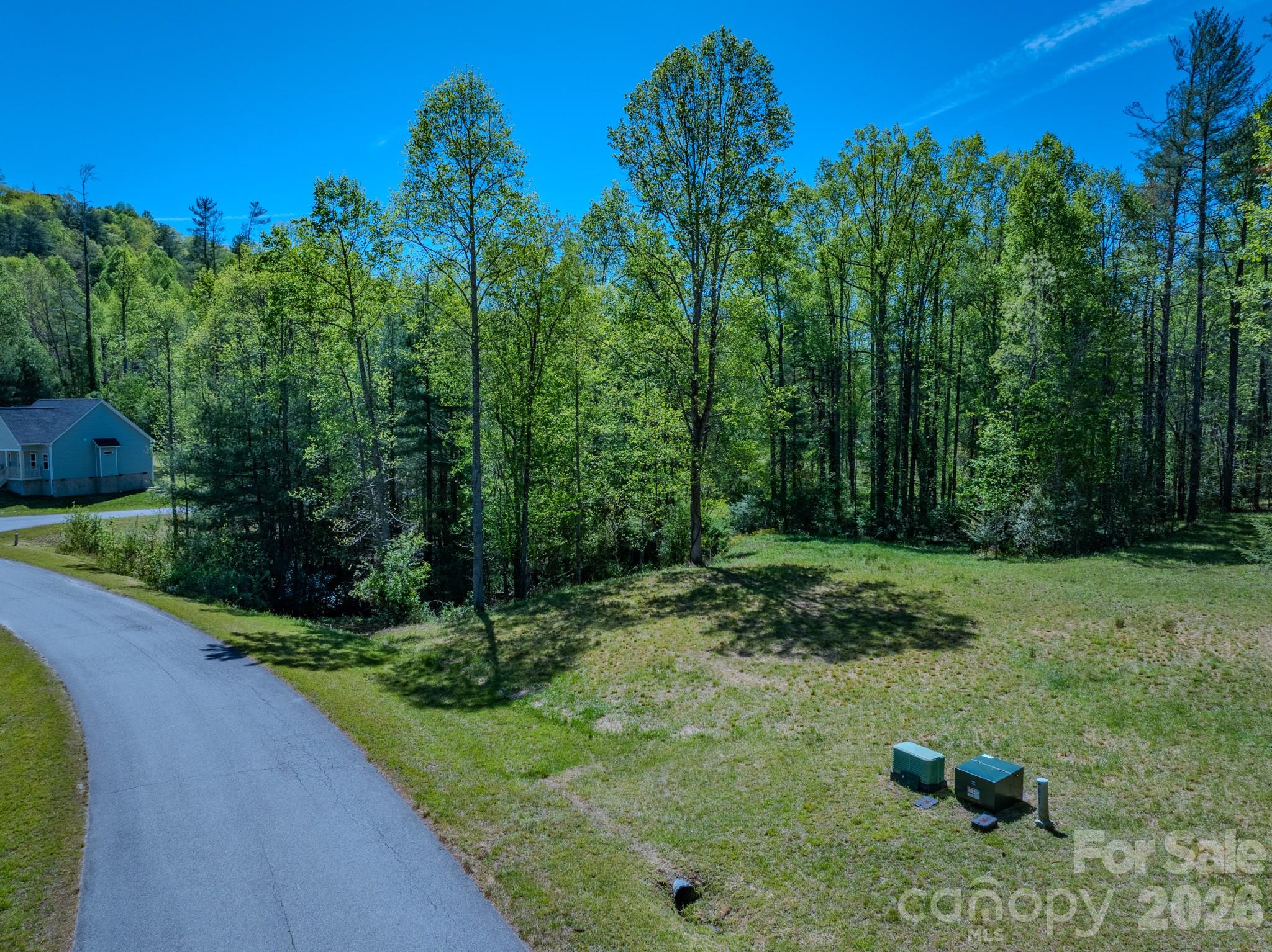 92 Crystal Heights Drive — Hendersonville