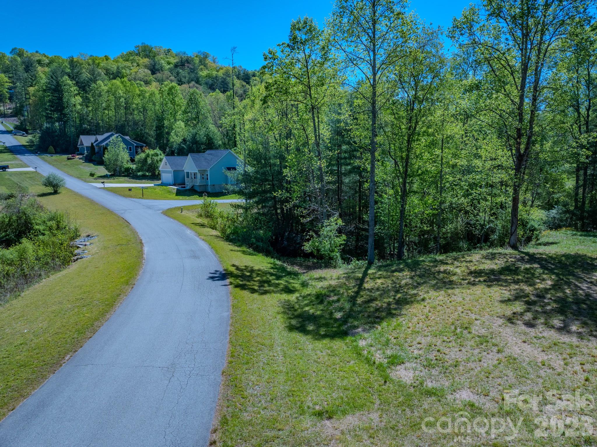92 Crystal Heights Drive — Hendersonville