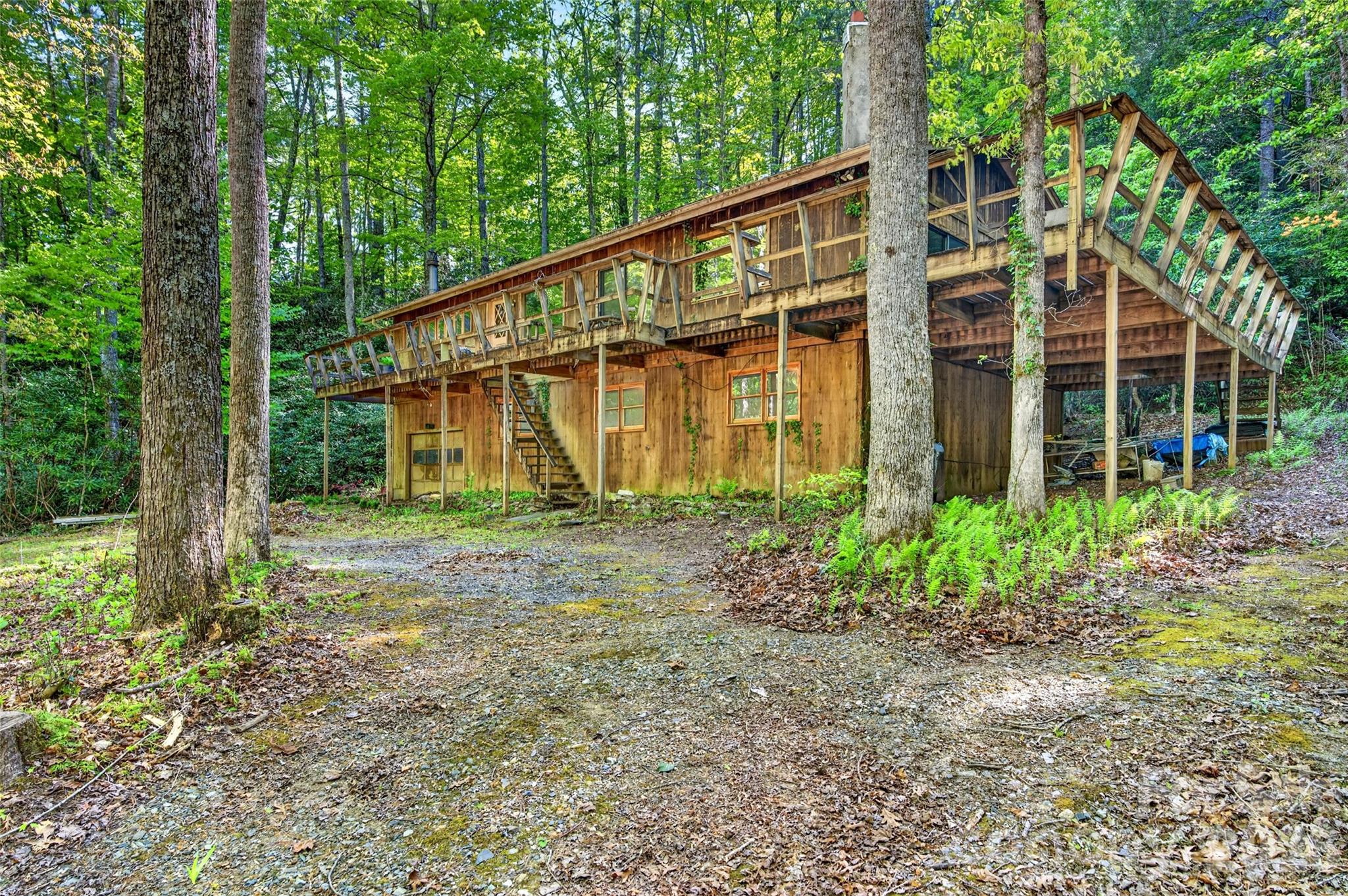 451 Signal Tree Road — Deep Gap