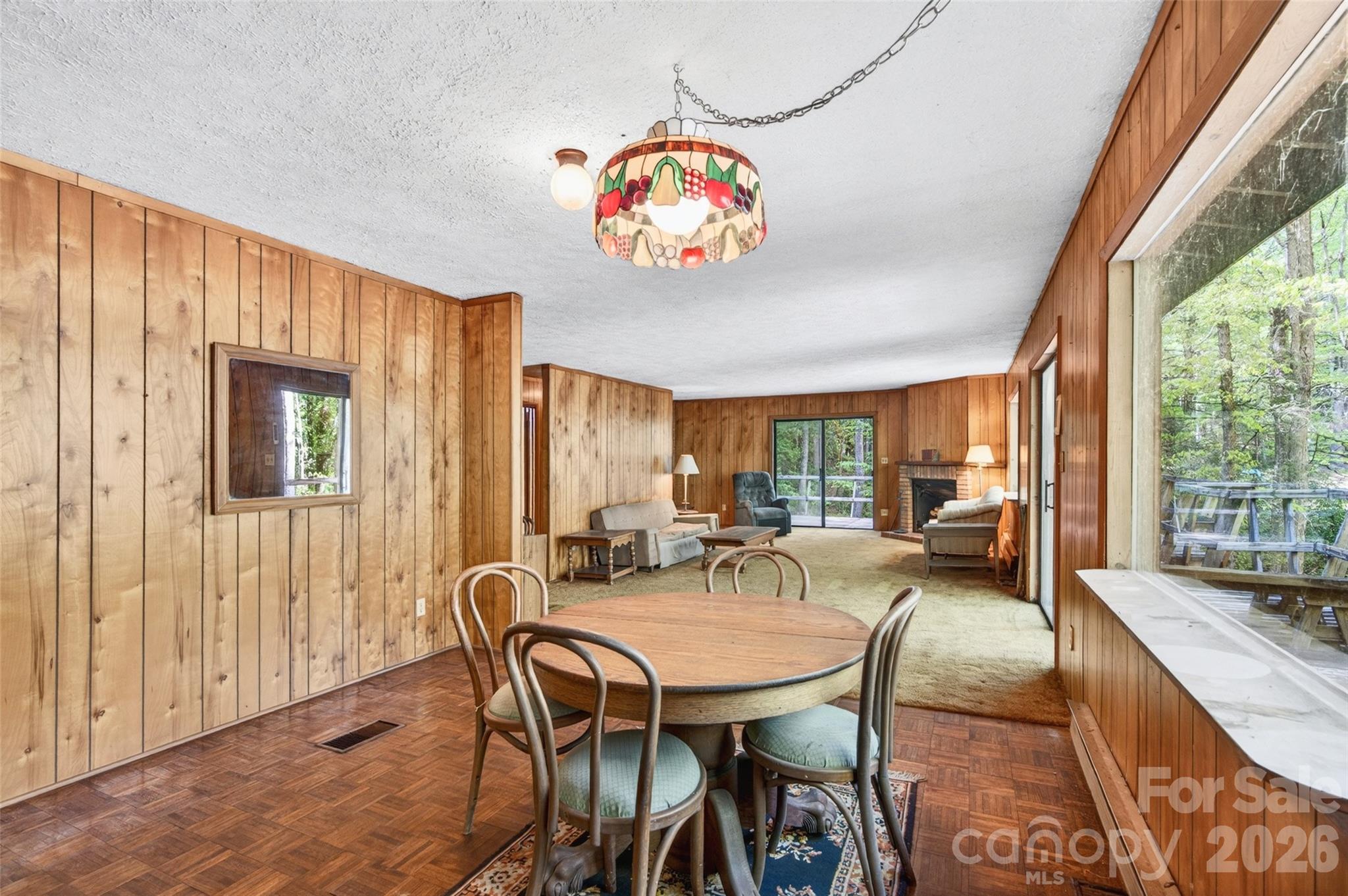 451 Signal Tree Road — Deep Gap